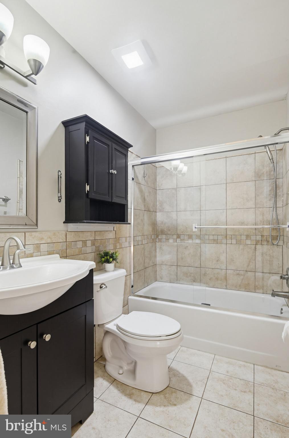 CHARLENE - Residential