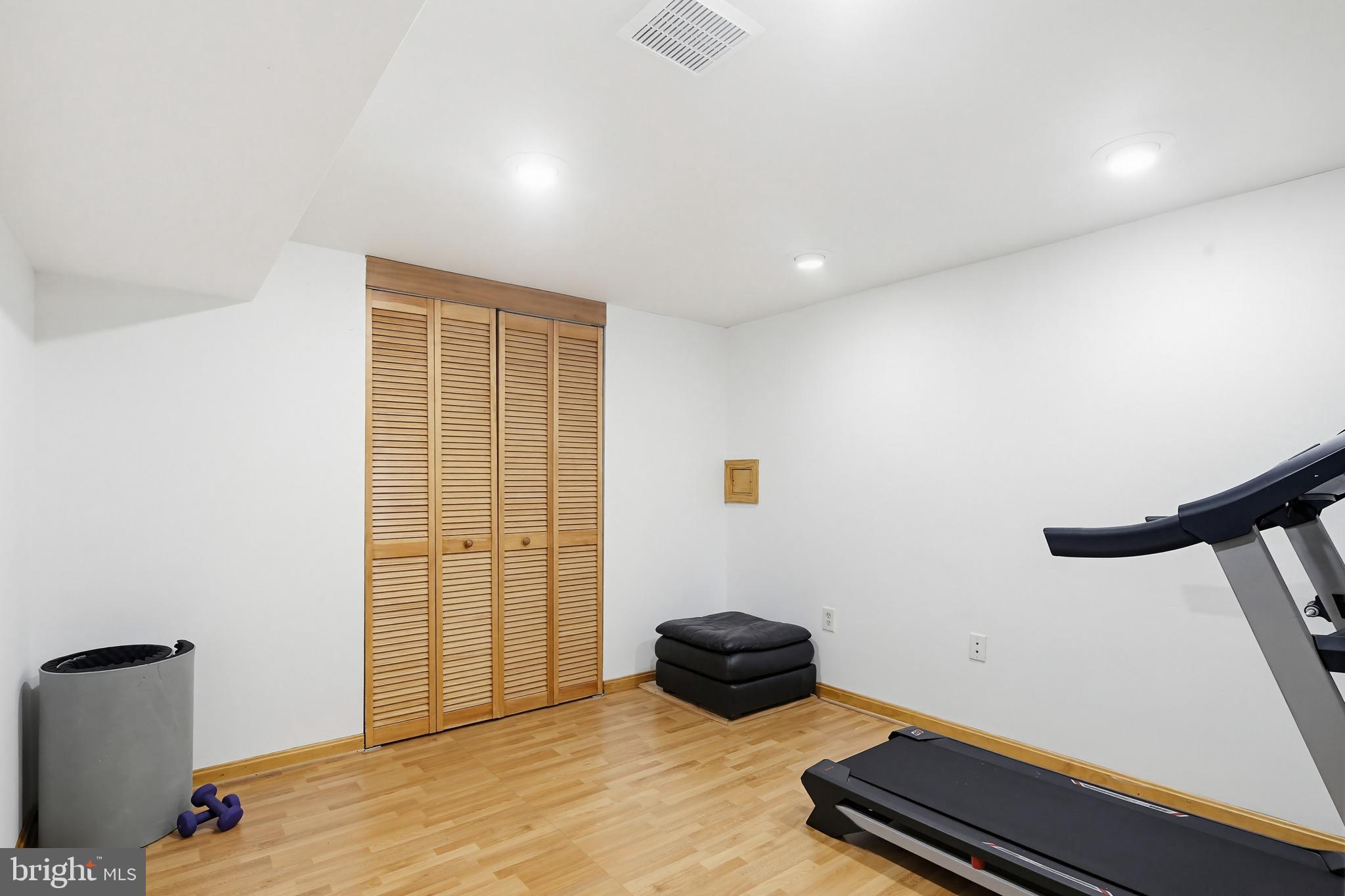 CHARLENE - Residential