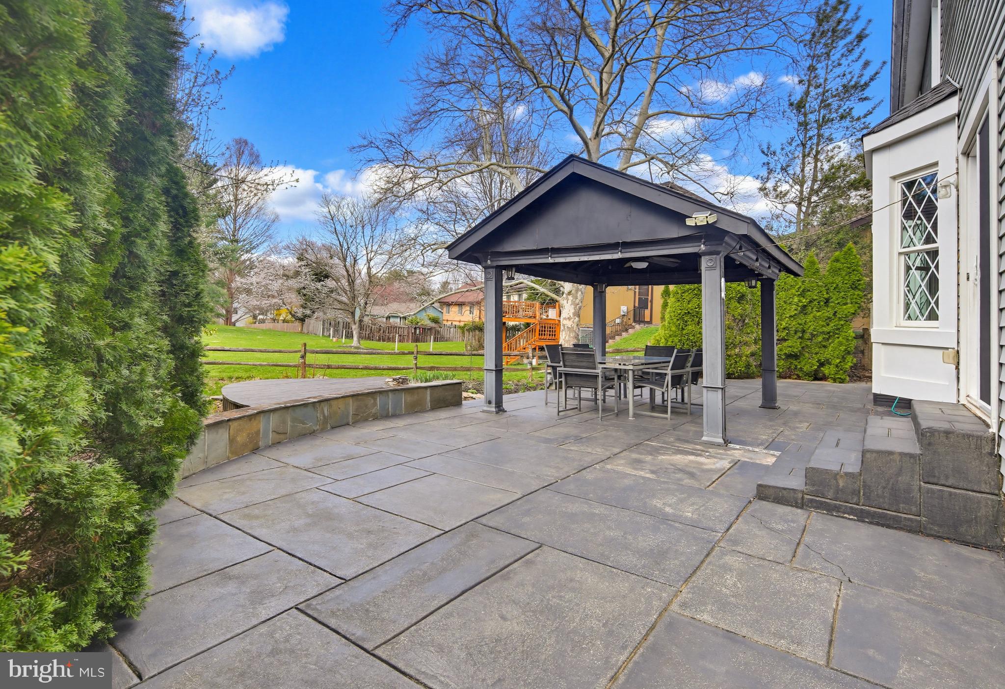 CHARLENE - Residential