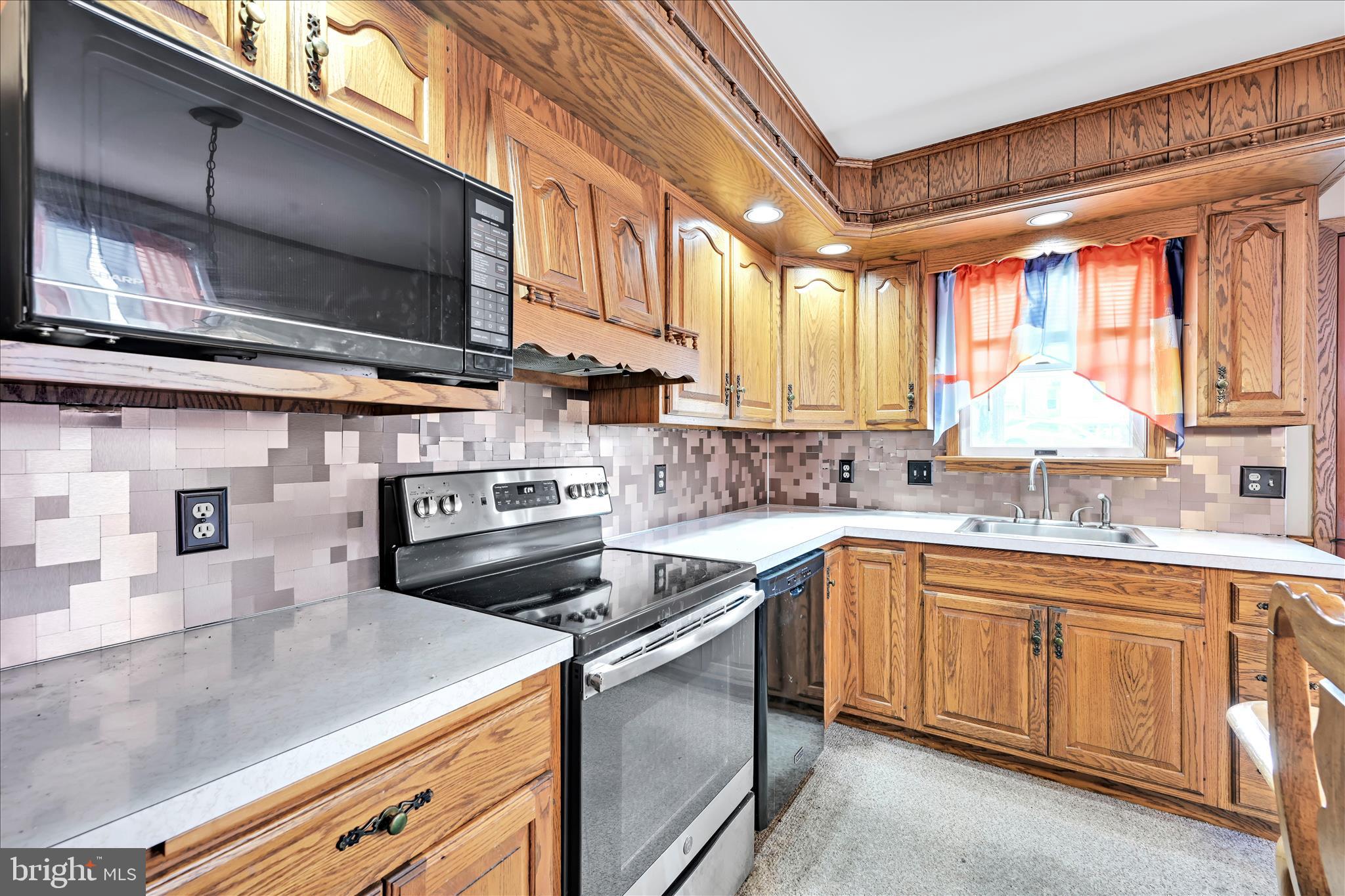 POTTSVILLE - Residential