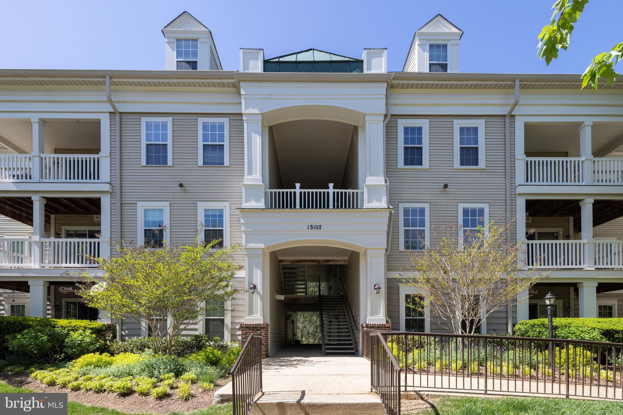 RIVERSTONE - Residential Lease