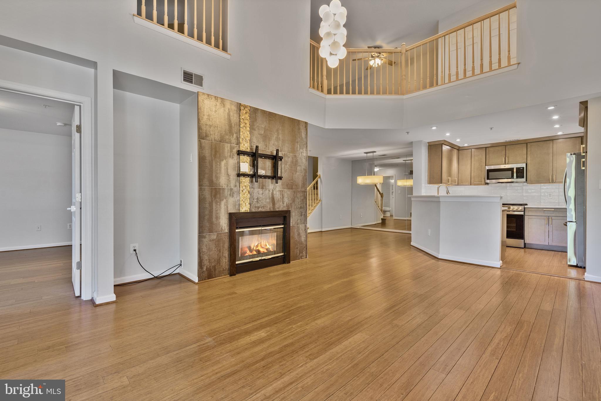 RIVERSTONE - Residential Lease