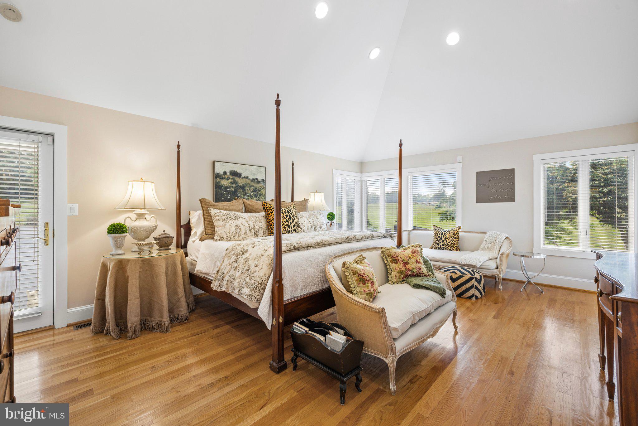 BELLEVUE FARMS - Residential