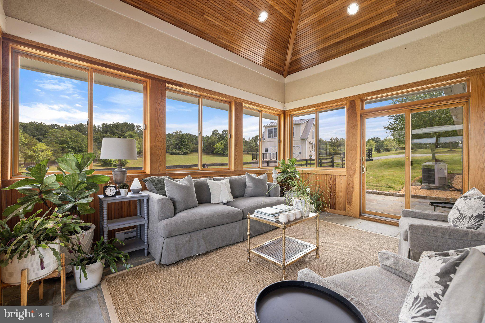 BELLEVUE FARMS - Residential