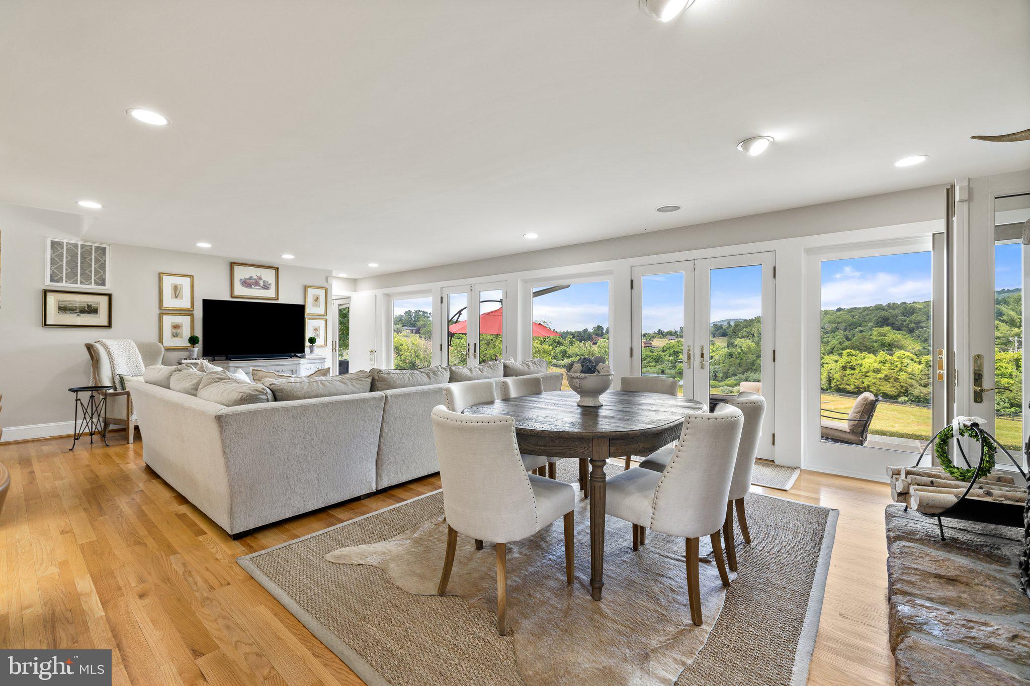 BELLEVUE FARMS - Residential