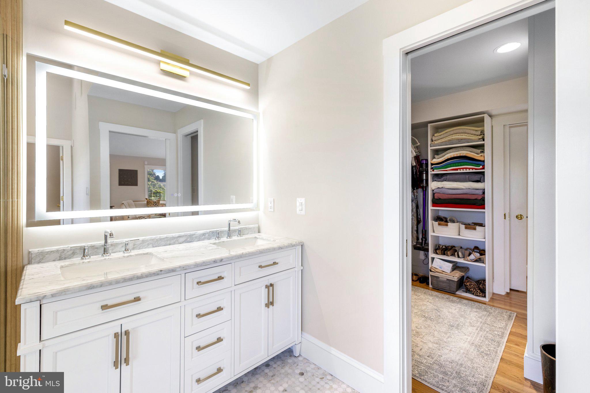 BELLEVUE FARMS - Residential