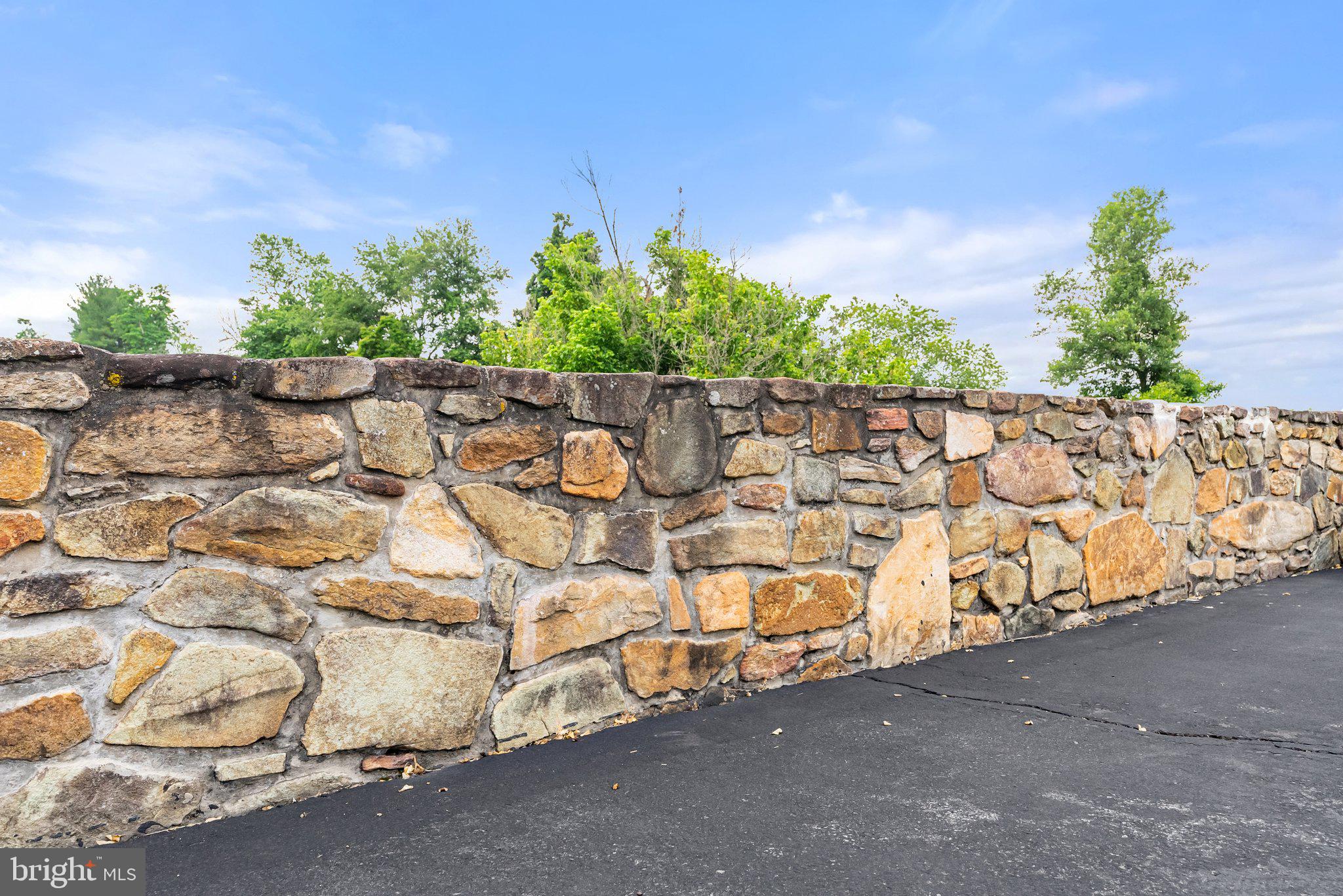 BELLEVUE FARMS - Residential