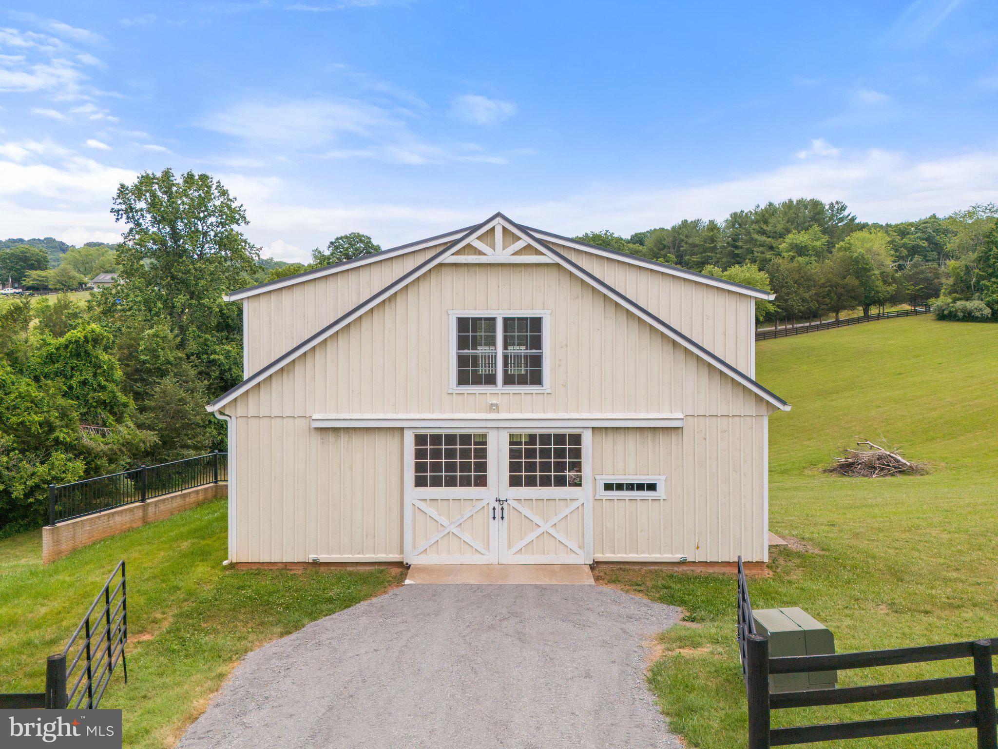 BELLEVUE FARMS - Residential