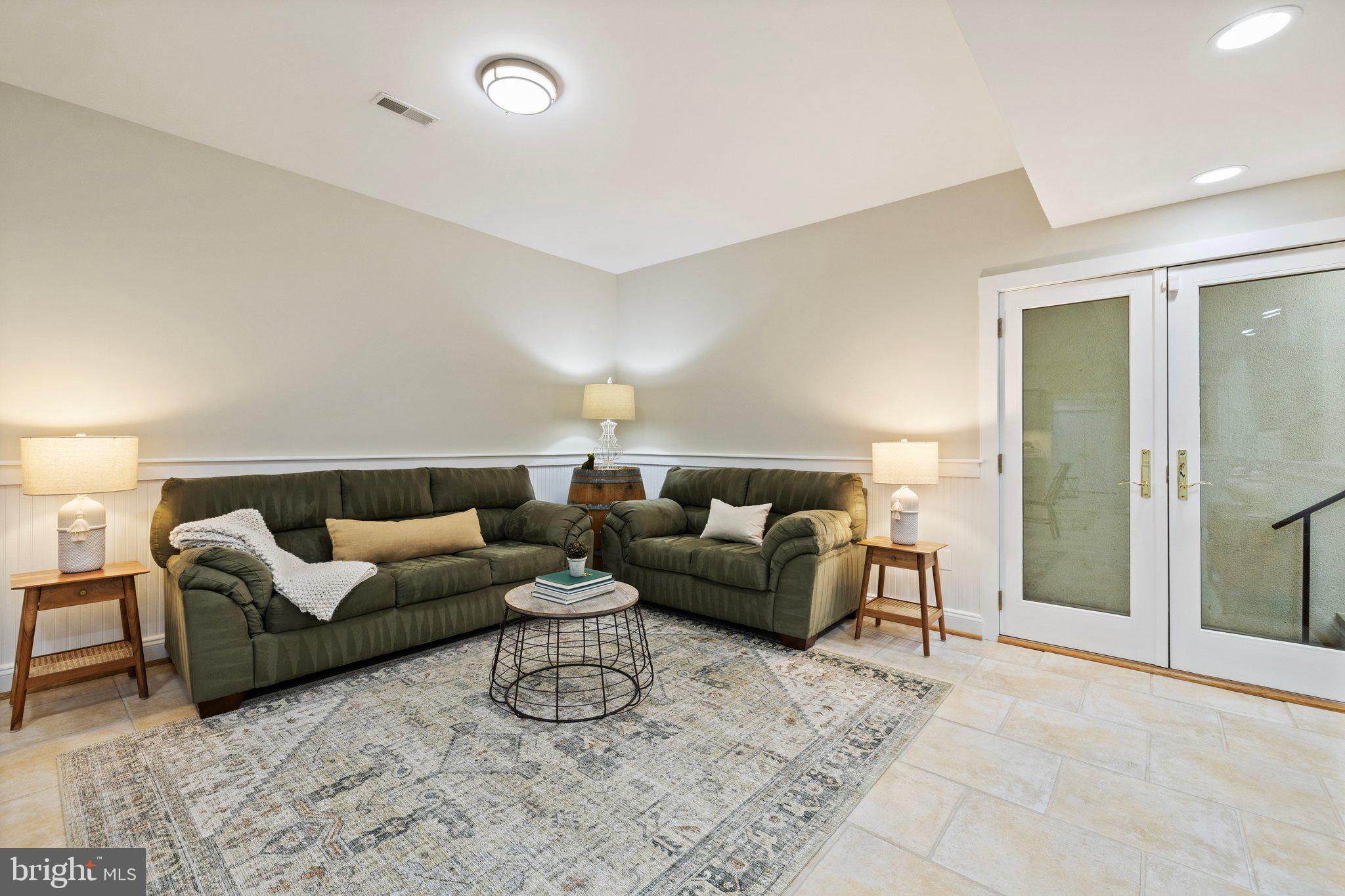 BELLEVUE FARMS - Residential