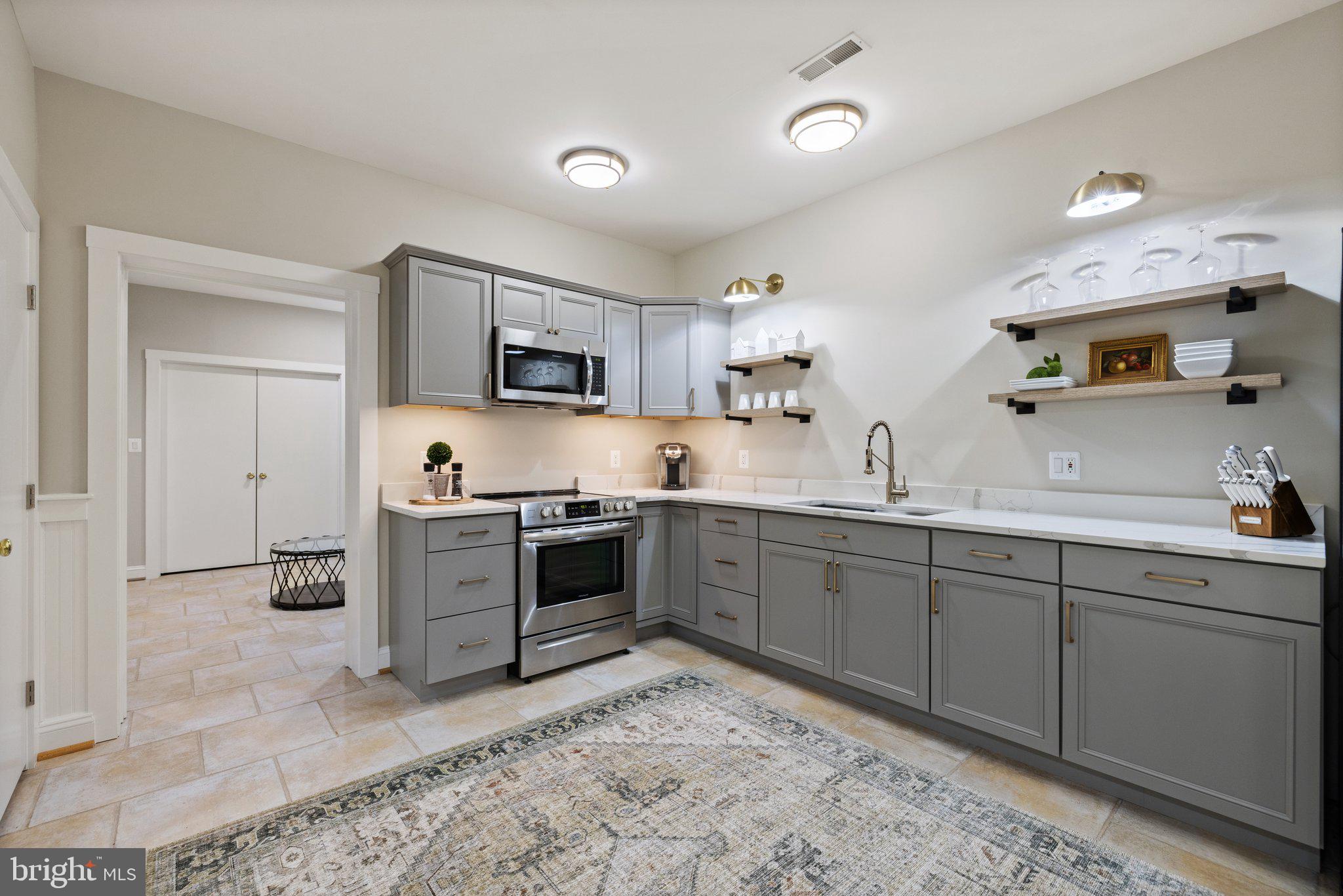 BELLEVUE FARMS - Residential