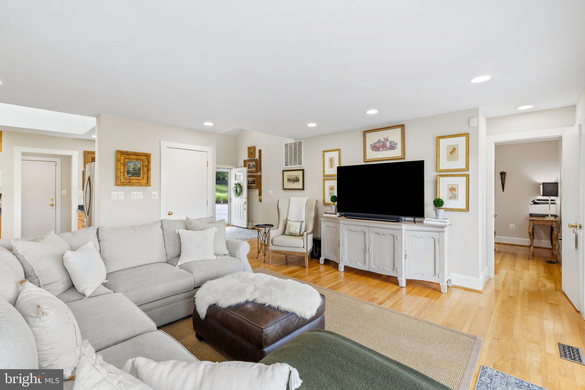 BELLEVUE FARMS - Residential