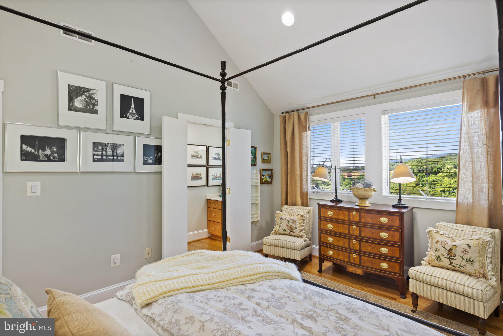 BELLEVUE FARMS - Residential