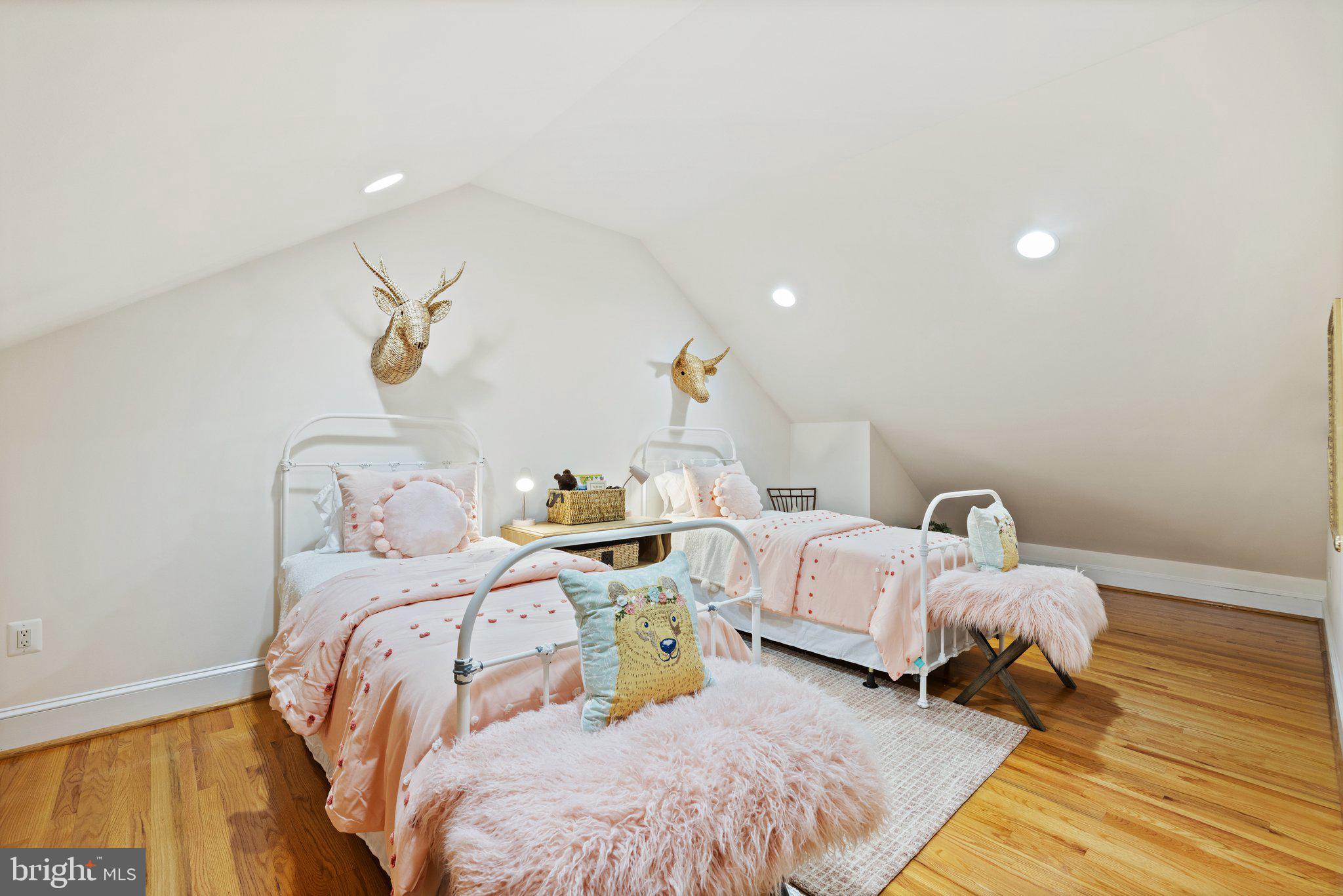 BELLEVUE FARMS - Residential