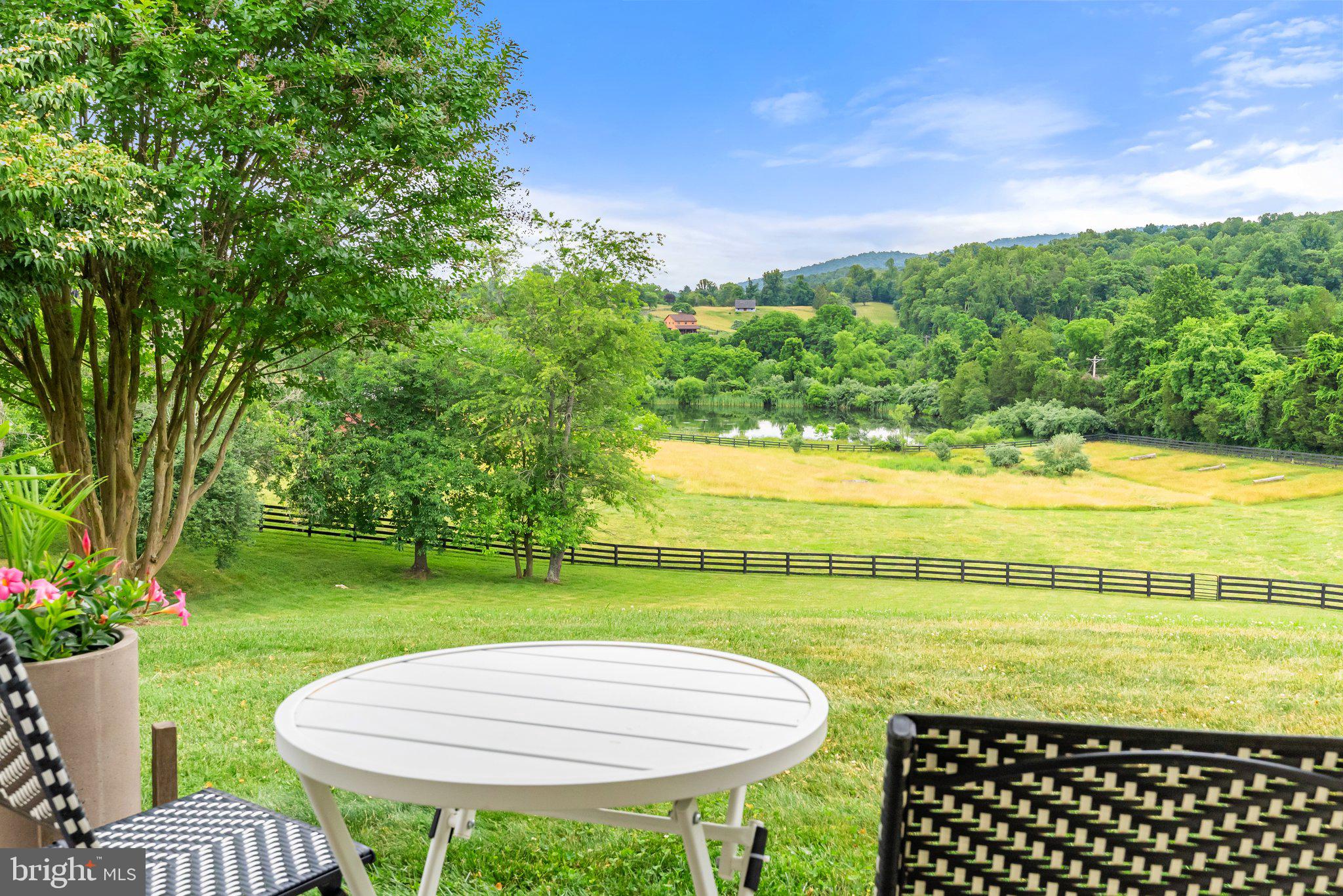 BELLEVUE FARMS - Residential