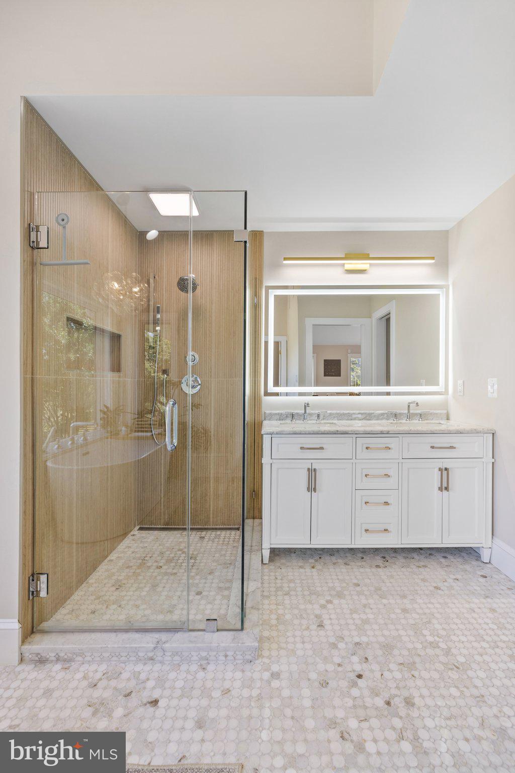 BELLEVUE FARMS - Residential