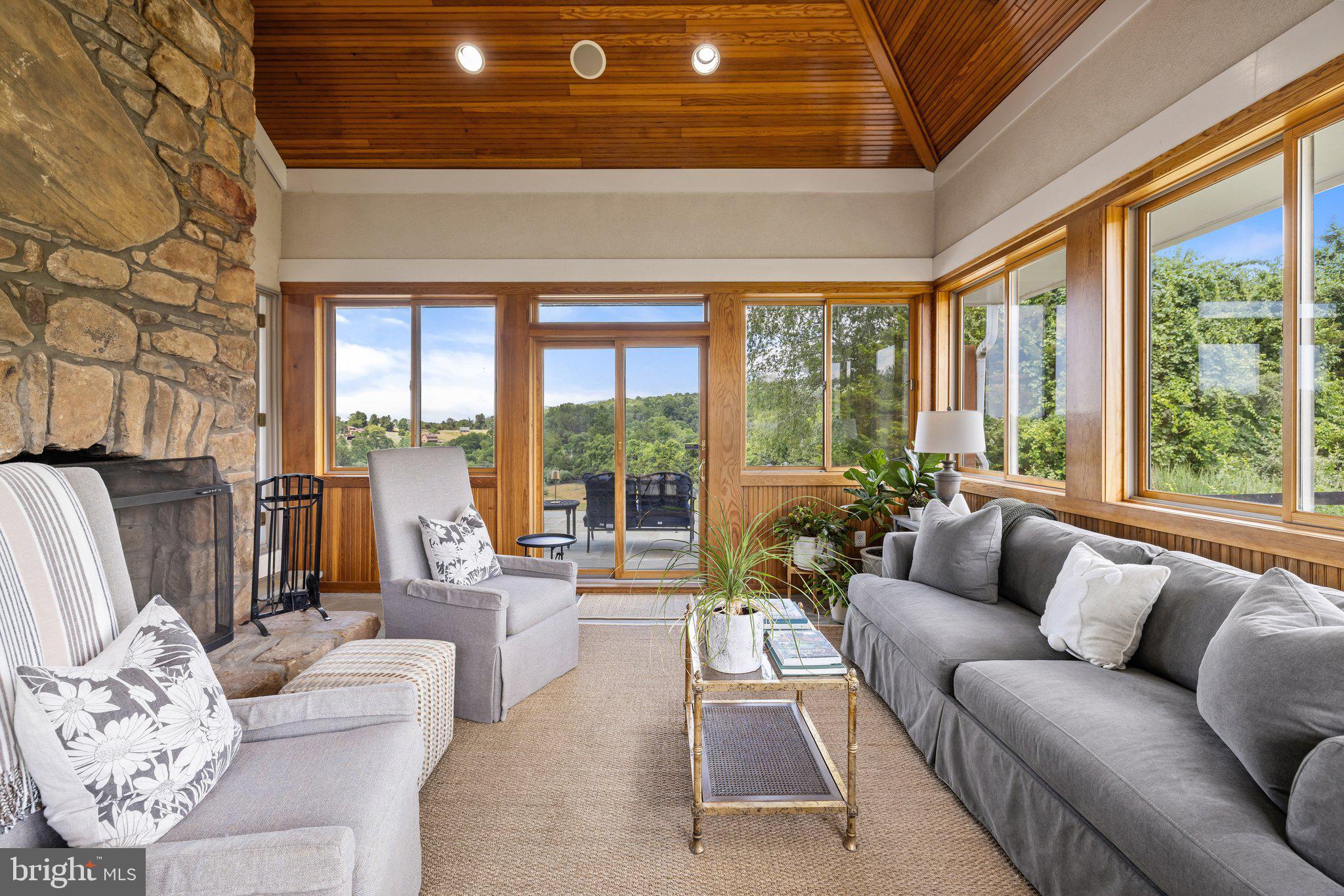 BELLEVUE FARMS - Residential