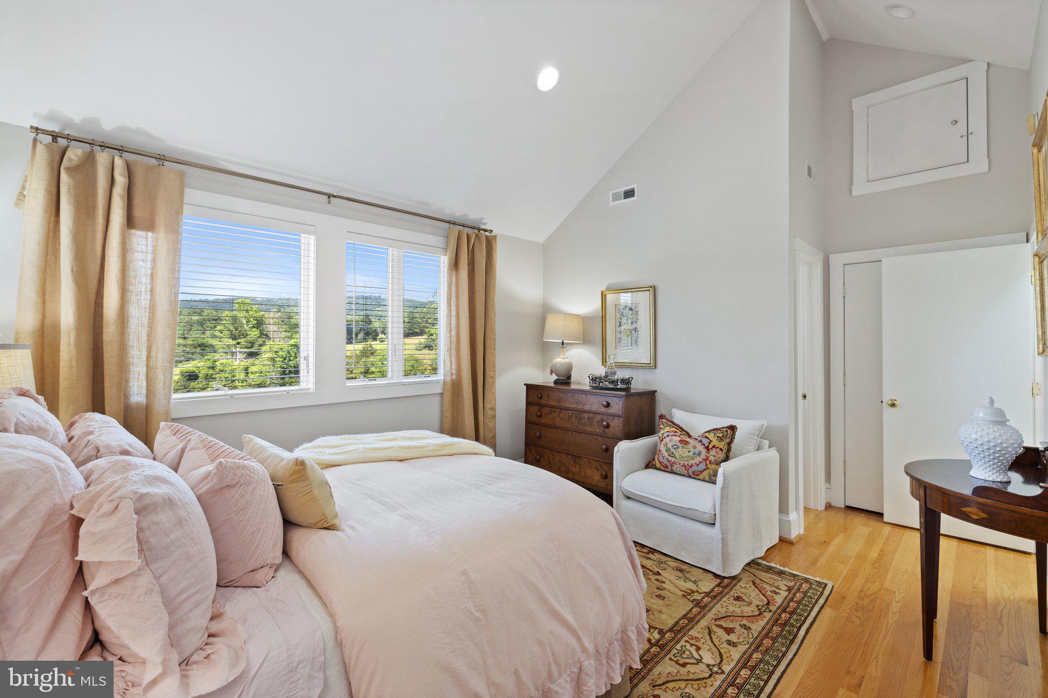 BELLEVUE FARMS - Residential