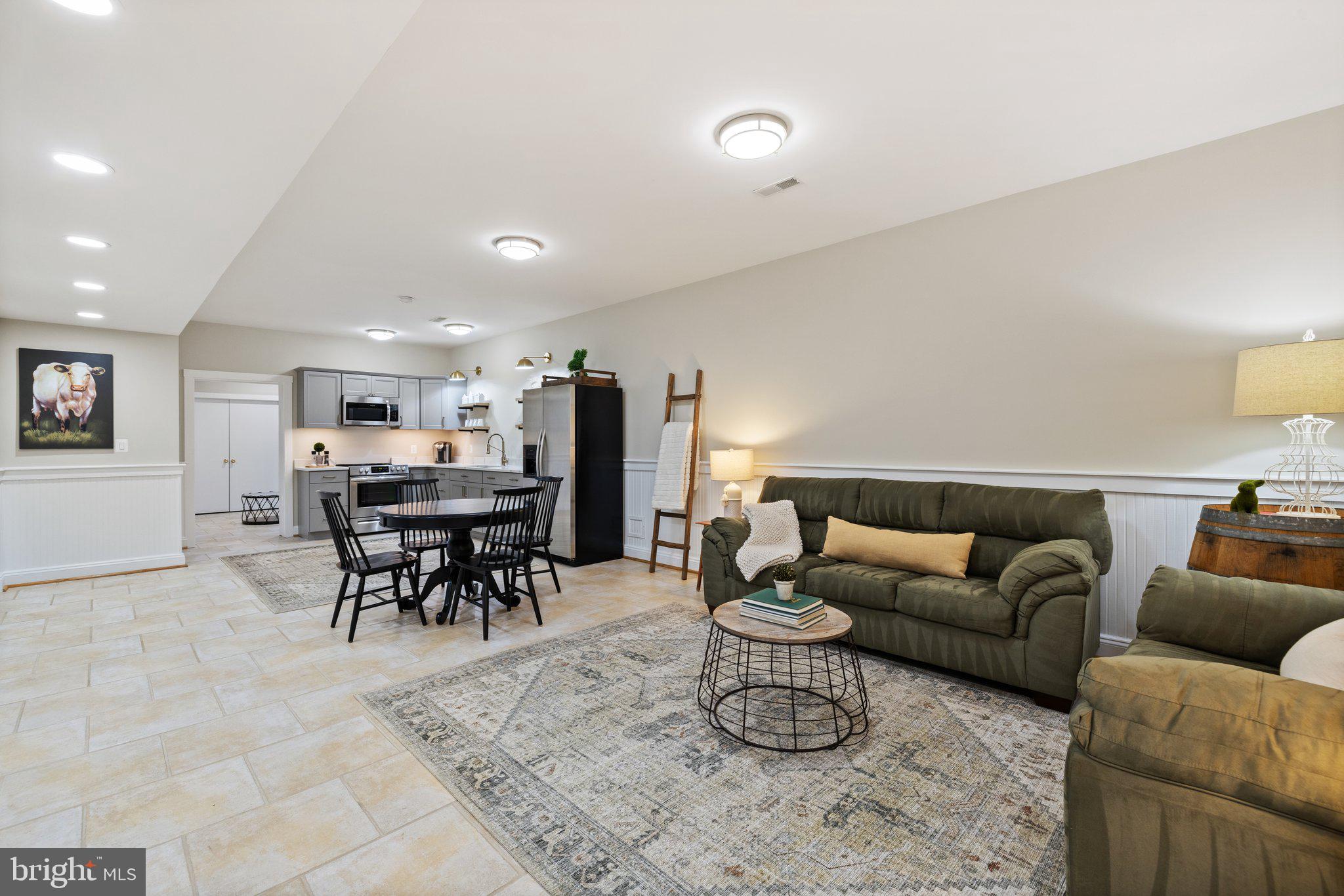 BELLEVUE FARMS - Residential