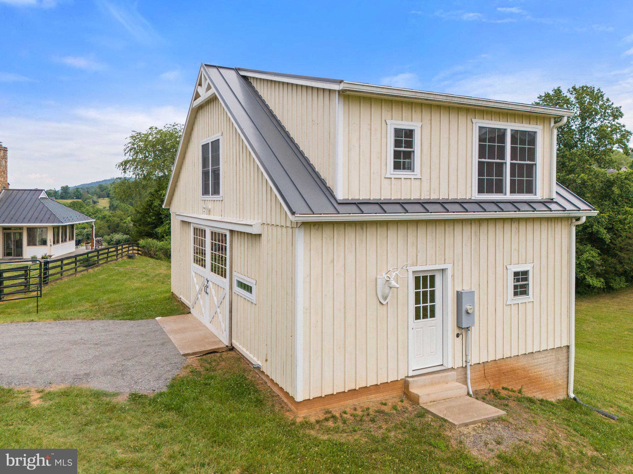 BELLEVUE FARMS - Residential