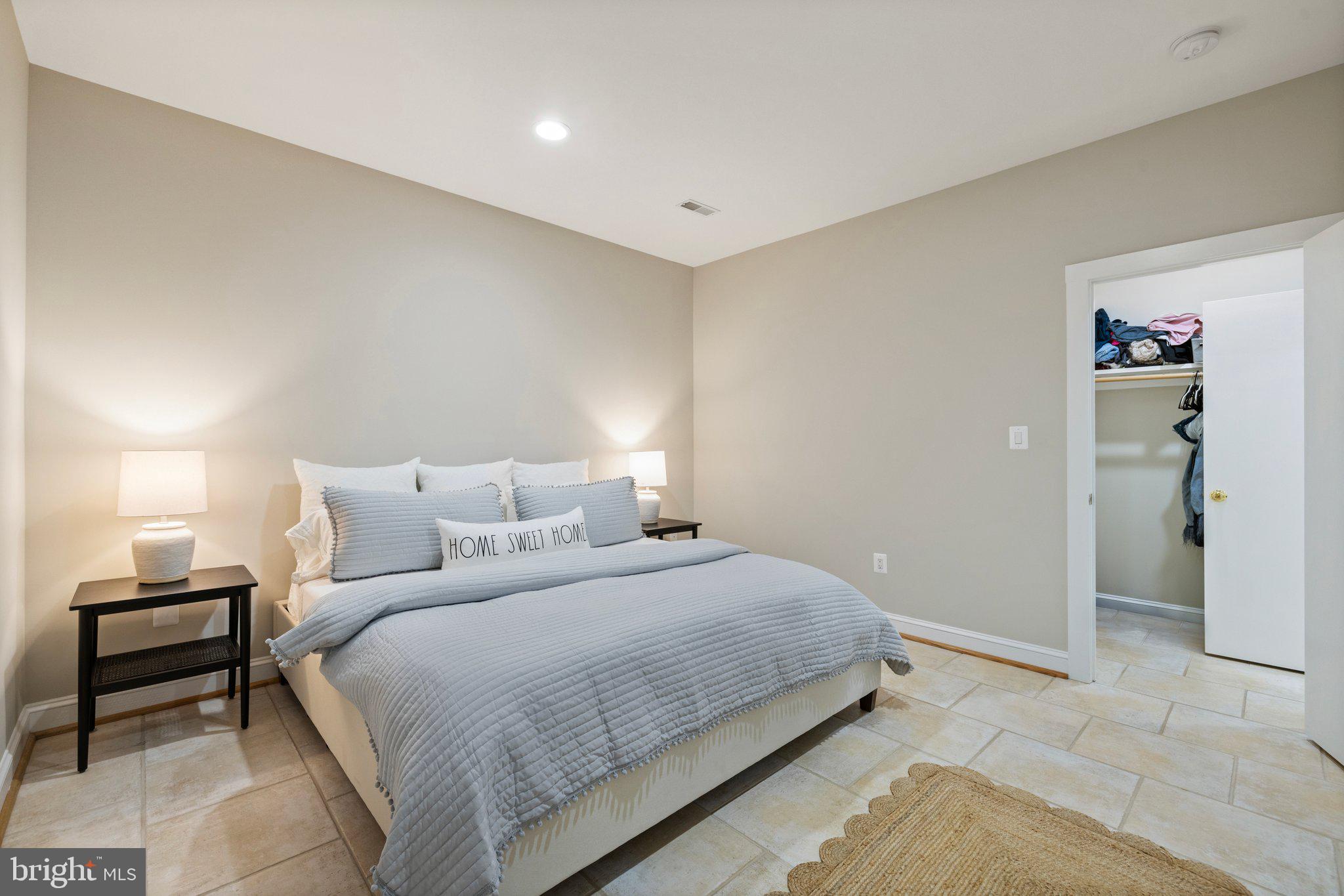 BELLEVUE FARMS - Residential