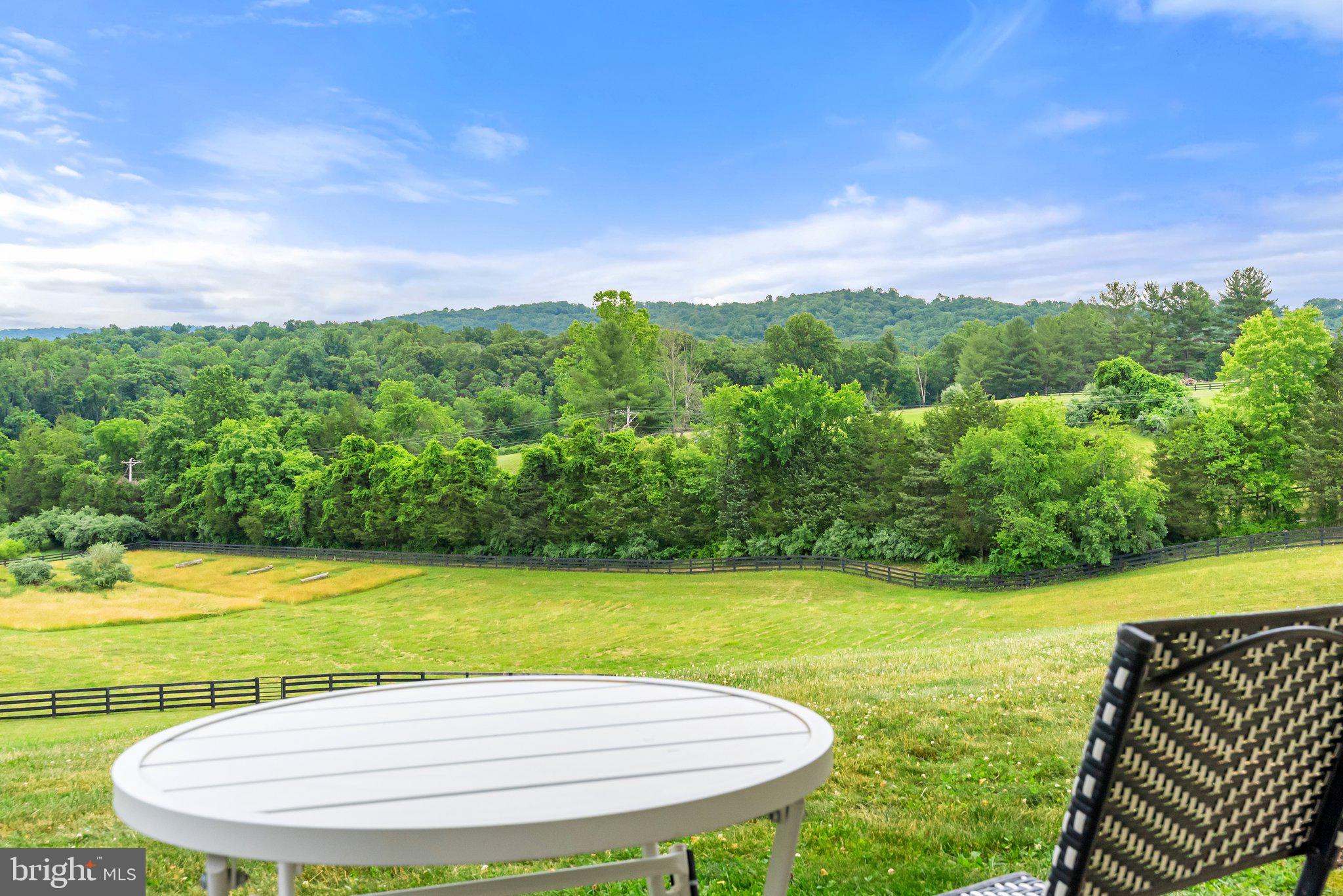 BELLEVUE FARMS - Residential