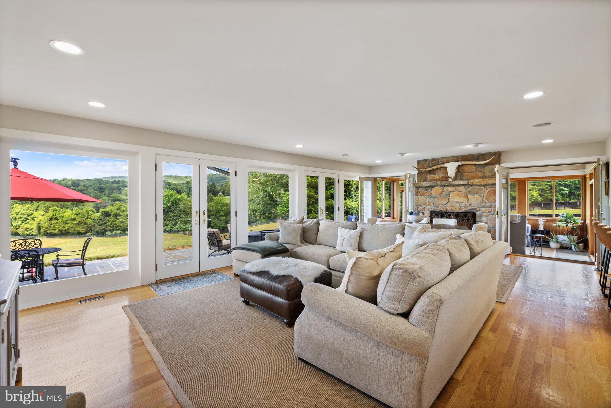 BELLEVUE FARMS - Residential