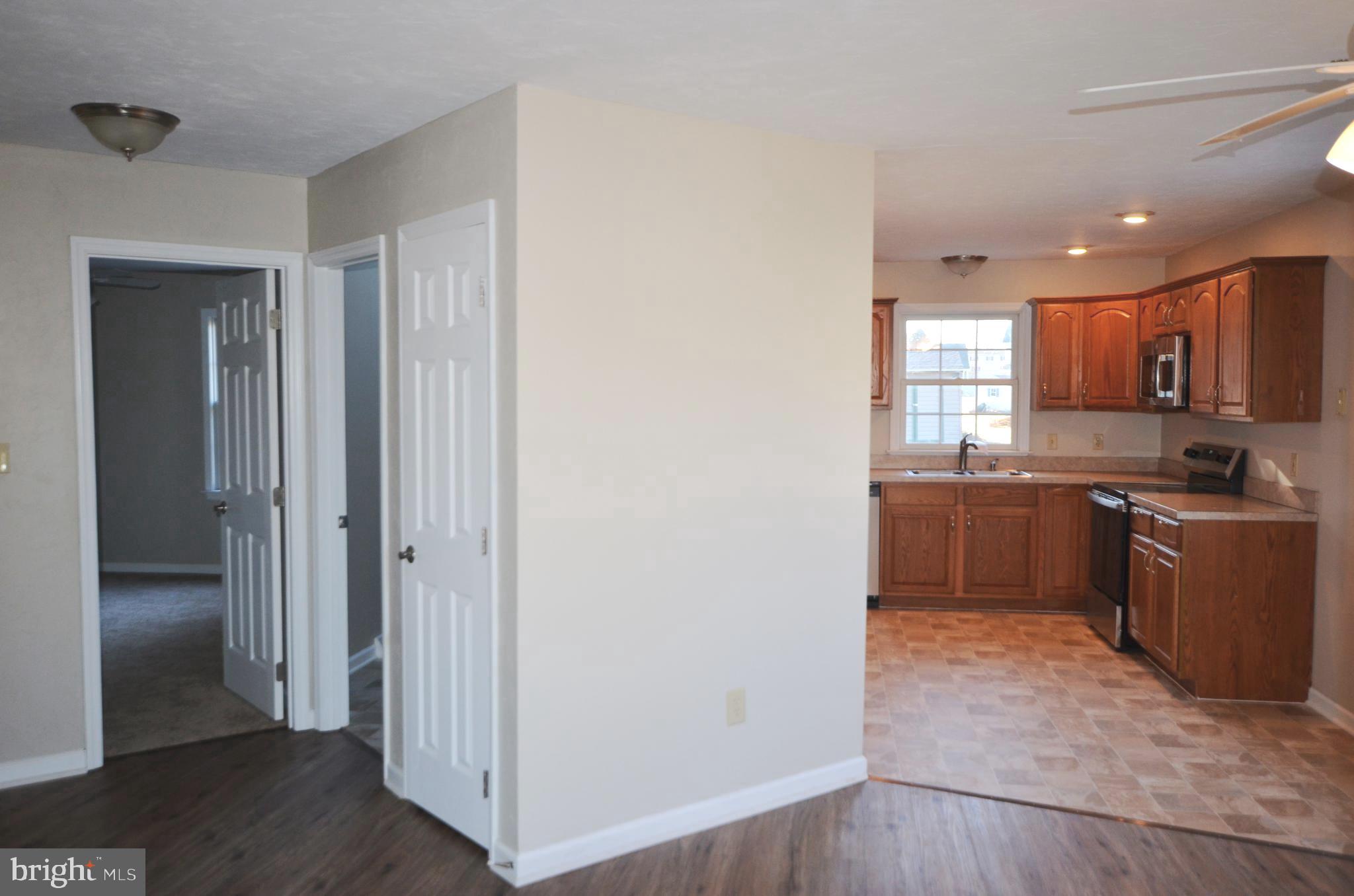 COLONIAL HILLS - Residential