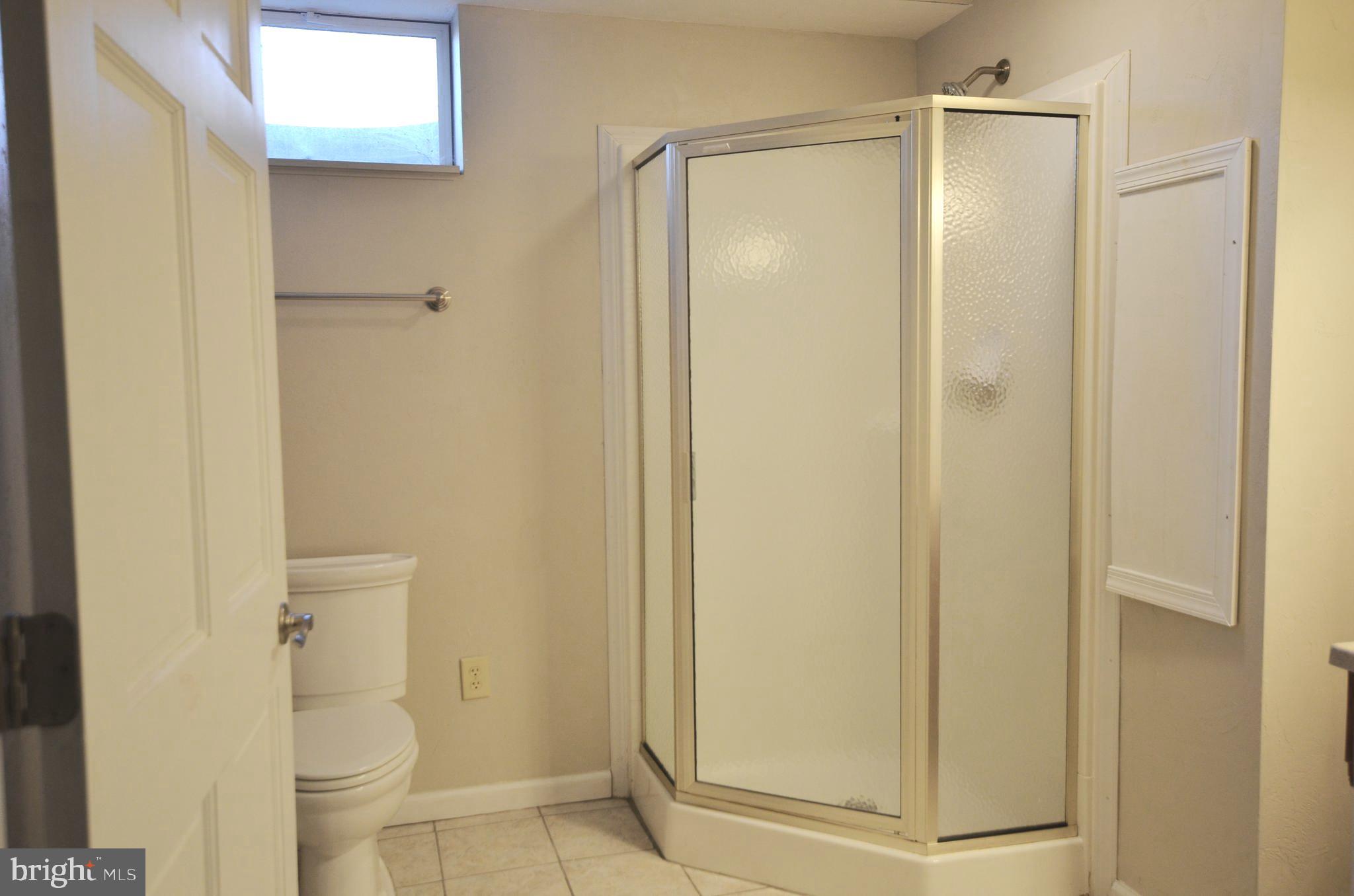 COLONIAL HILLS - Residential