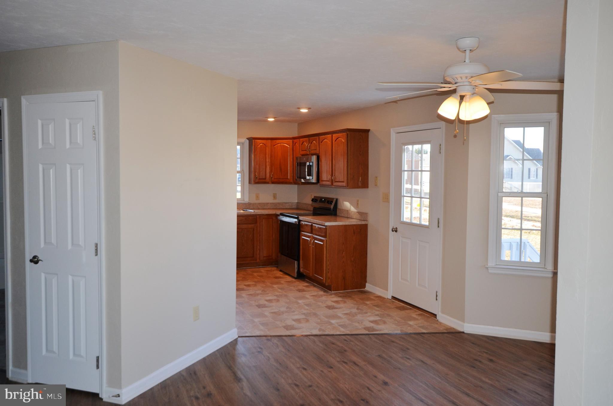 COLONIAL HILLS - Residential