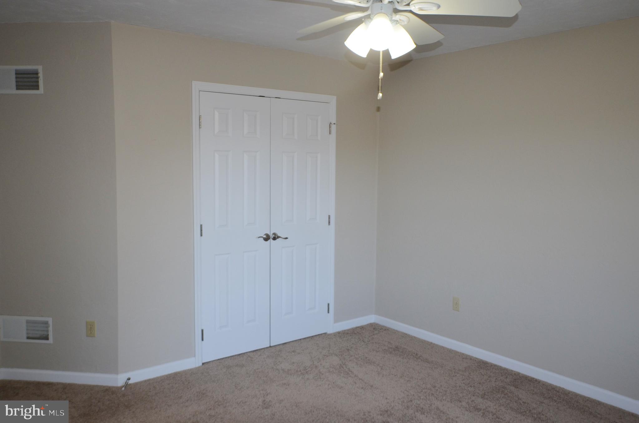 COLONIAL HILLS - Residential