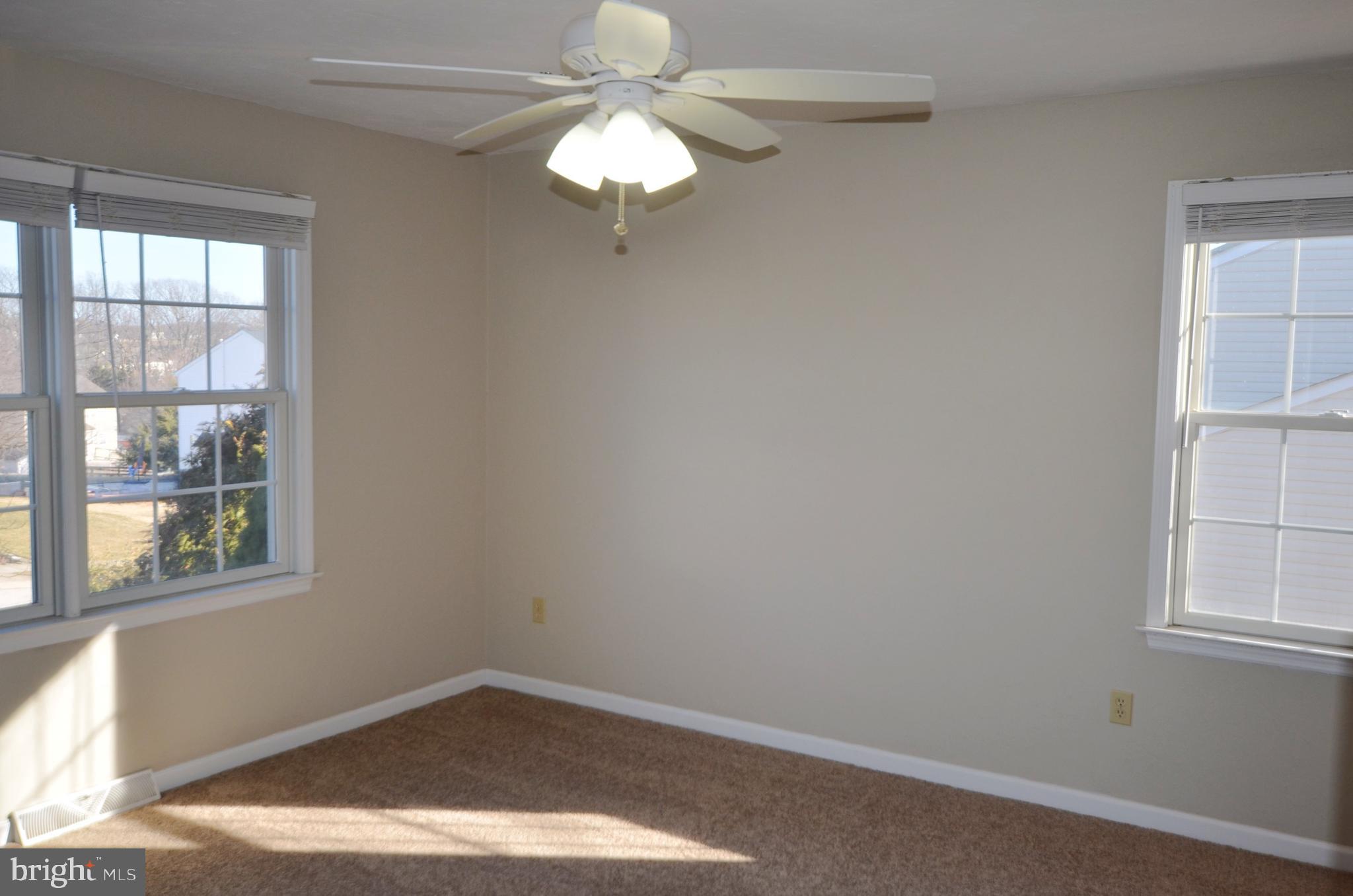 COLONIAL HILLS - Residential