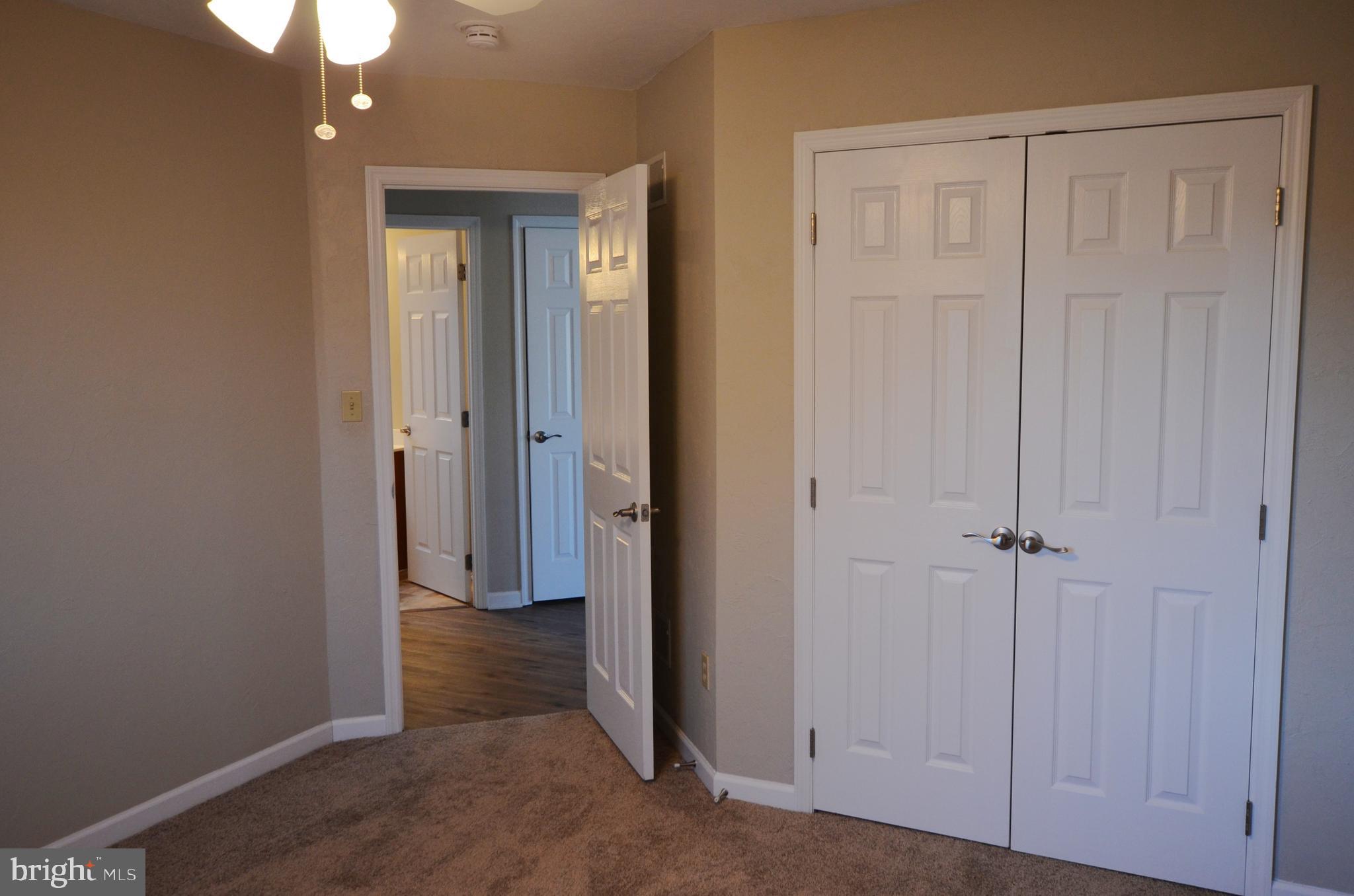 COLONIAL HILLS - Residential