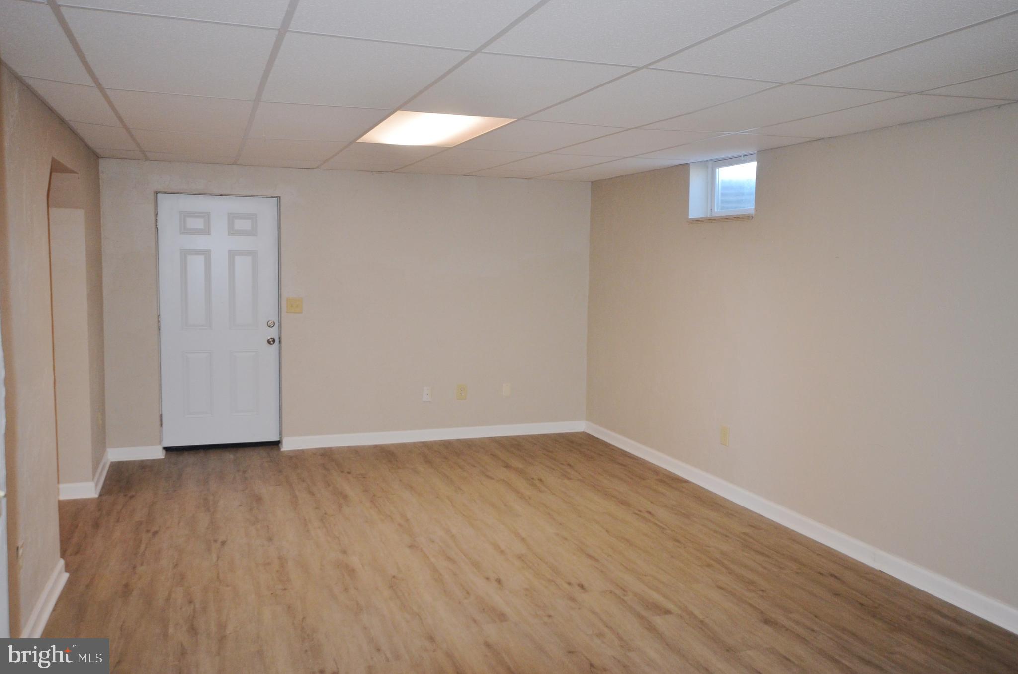 COLONIAL HILLS - Residential