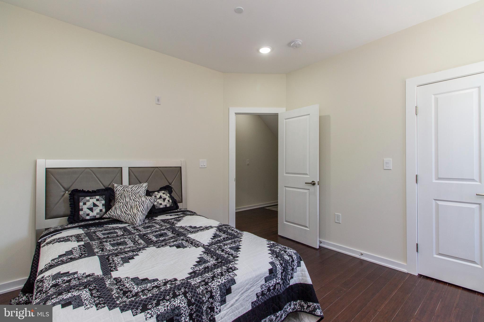 FRANCISVILLE - Residential Lease
