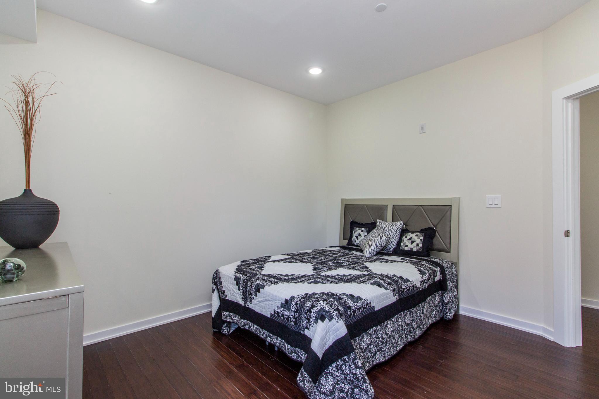FRANCISVILLE - Residential Lease