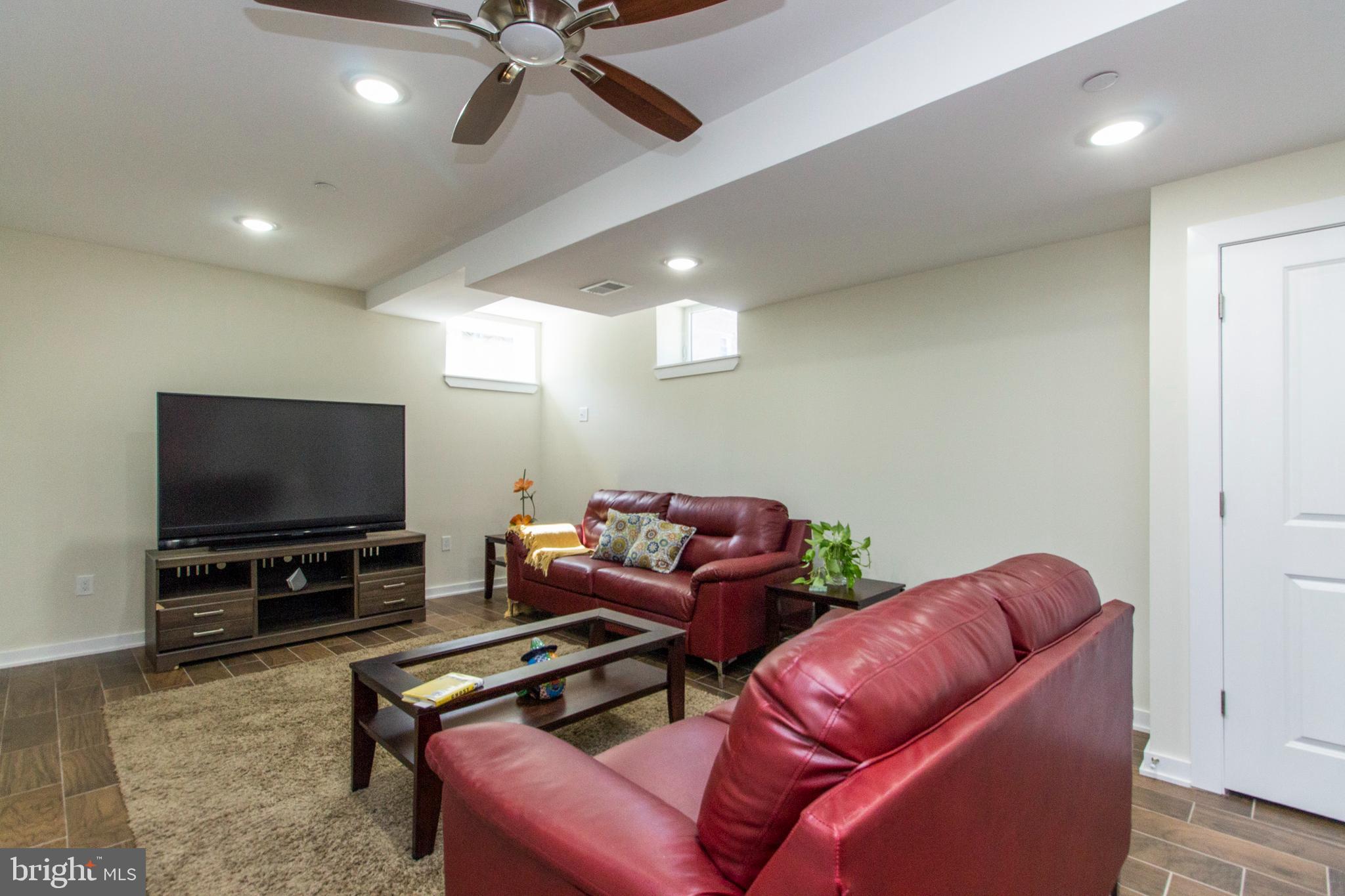 FRANCISVILLE - Residential Lease