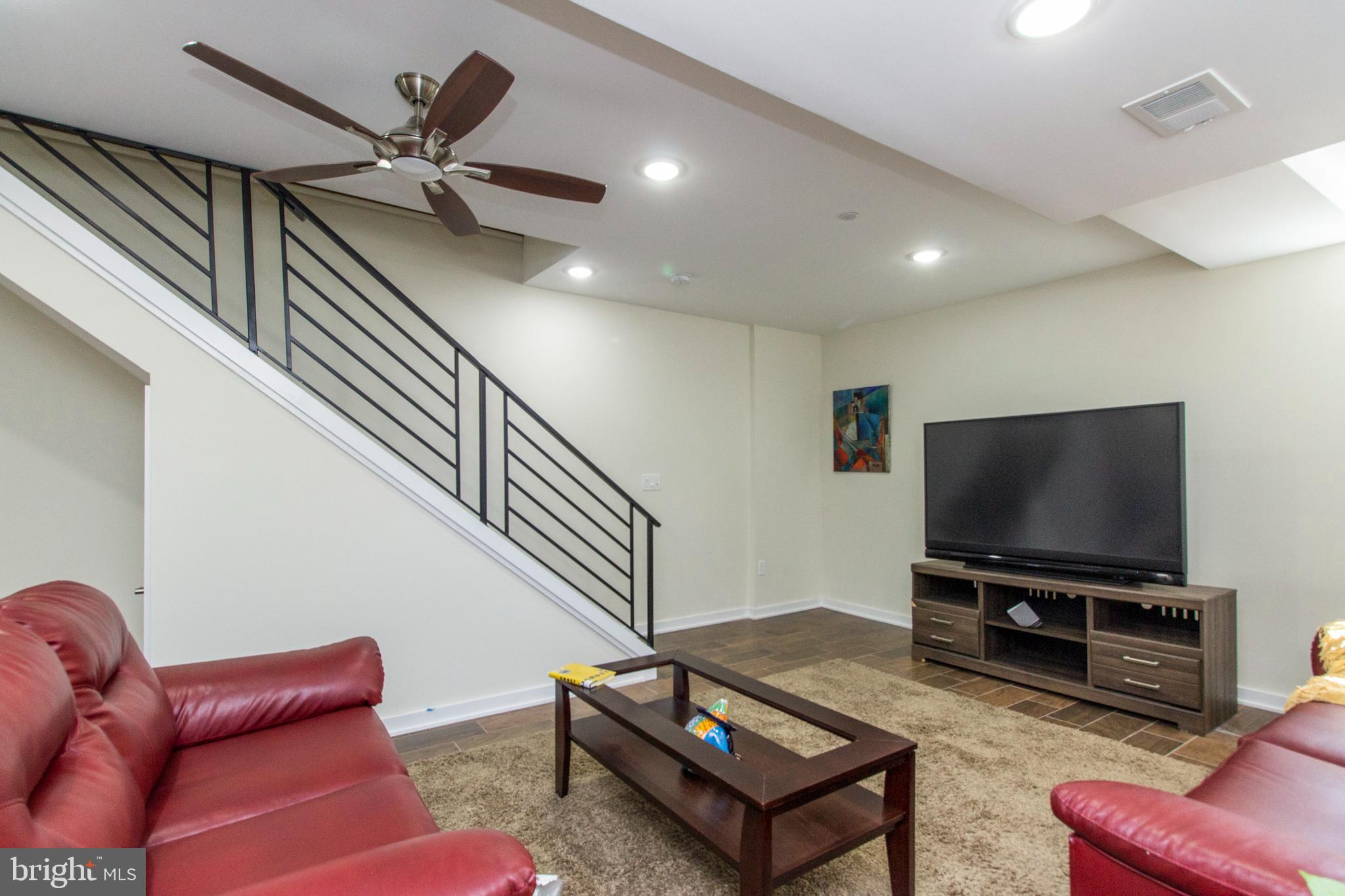 FRANCISVILLE - Residential Lease