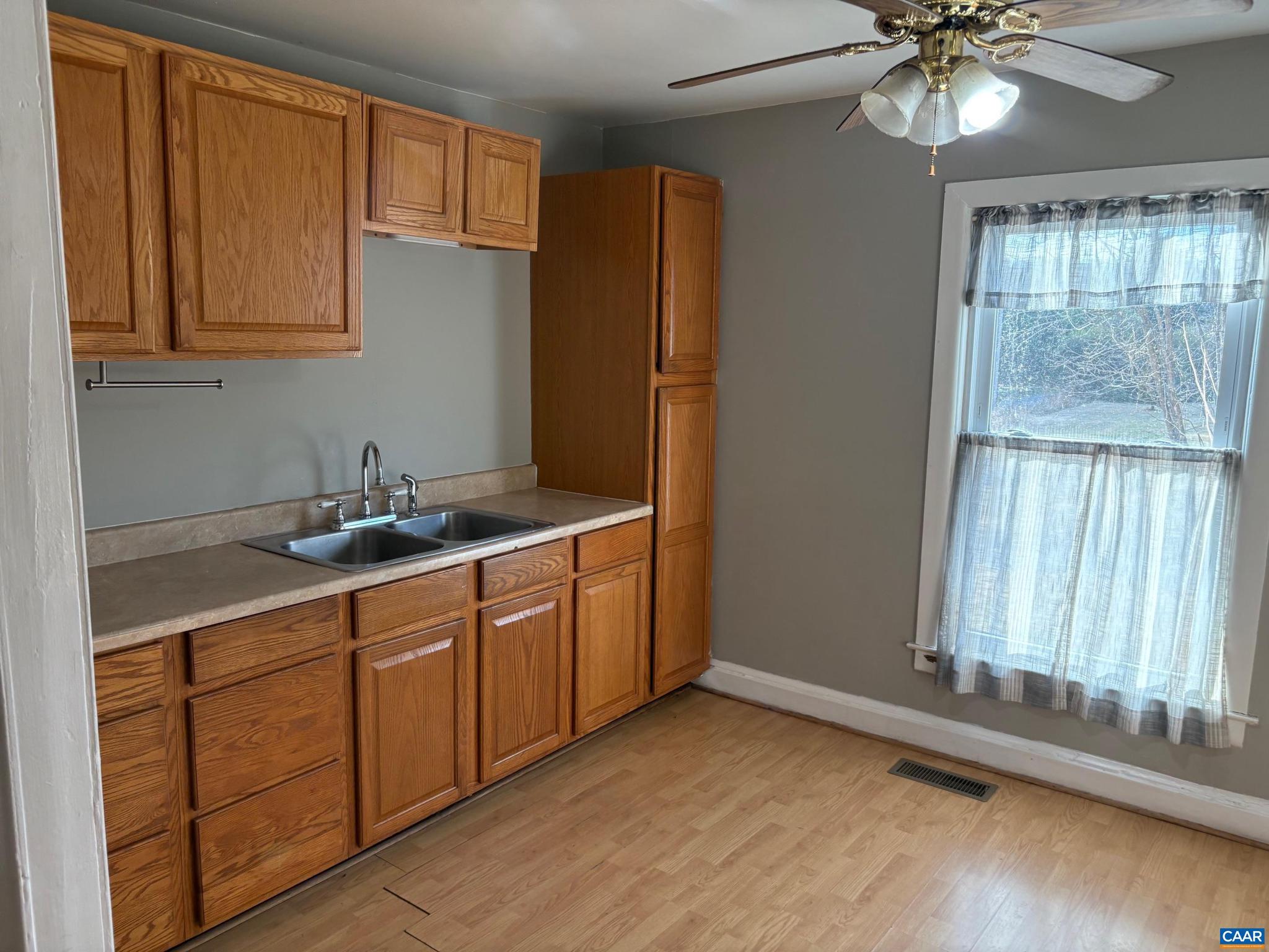 111&119 RESETTLEMENT RD