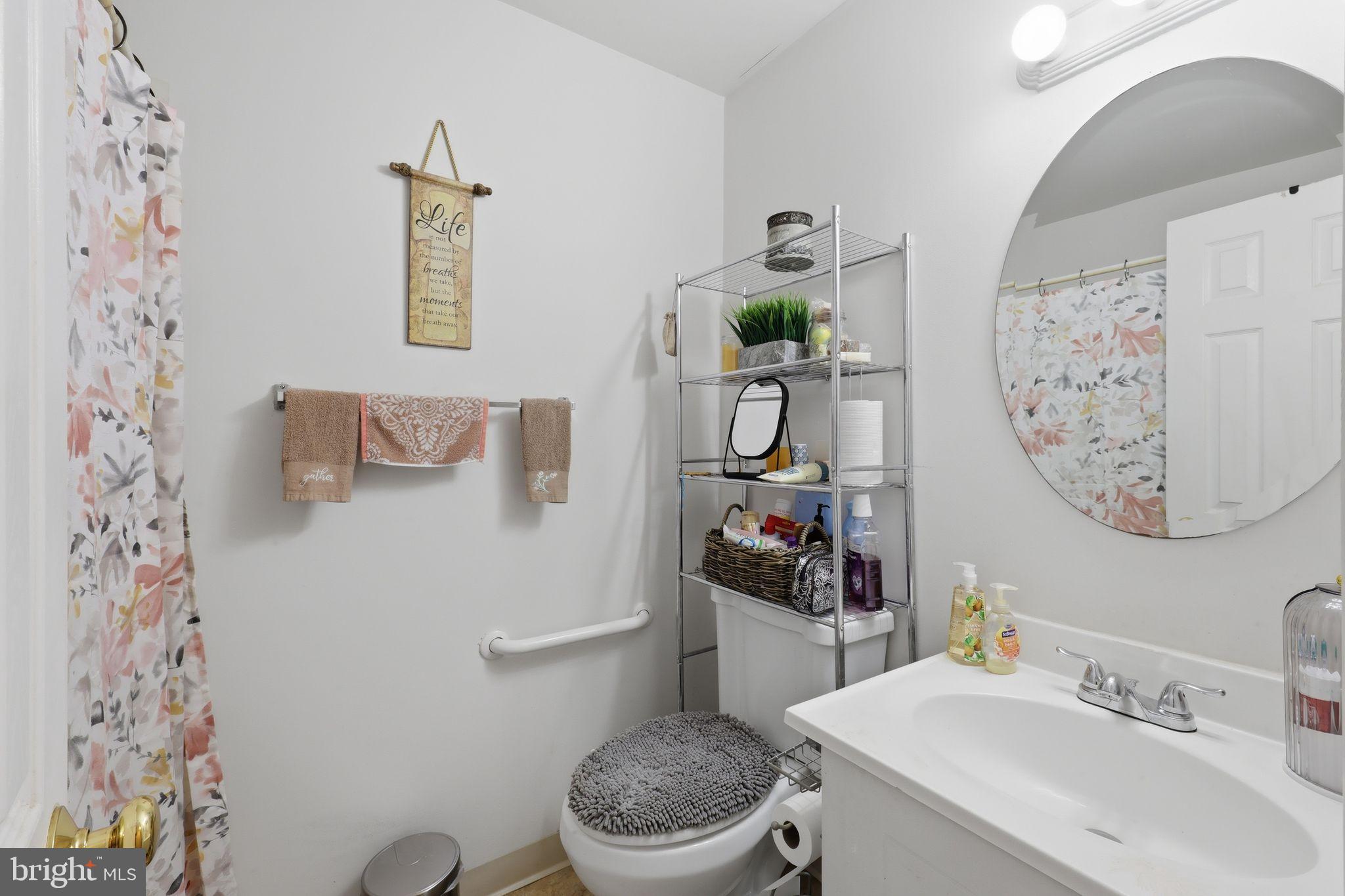 DANBURY VILLAGE - Residential