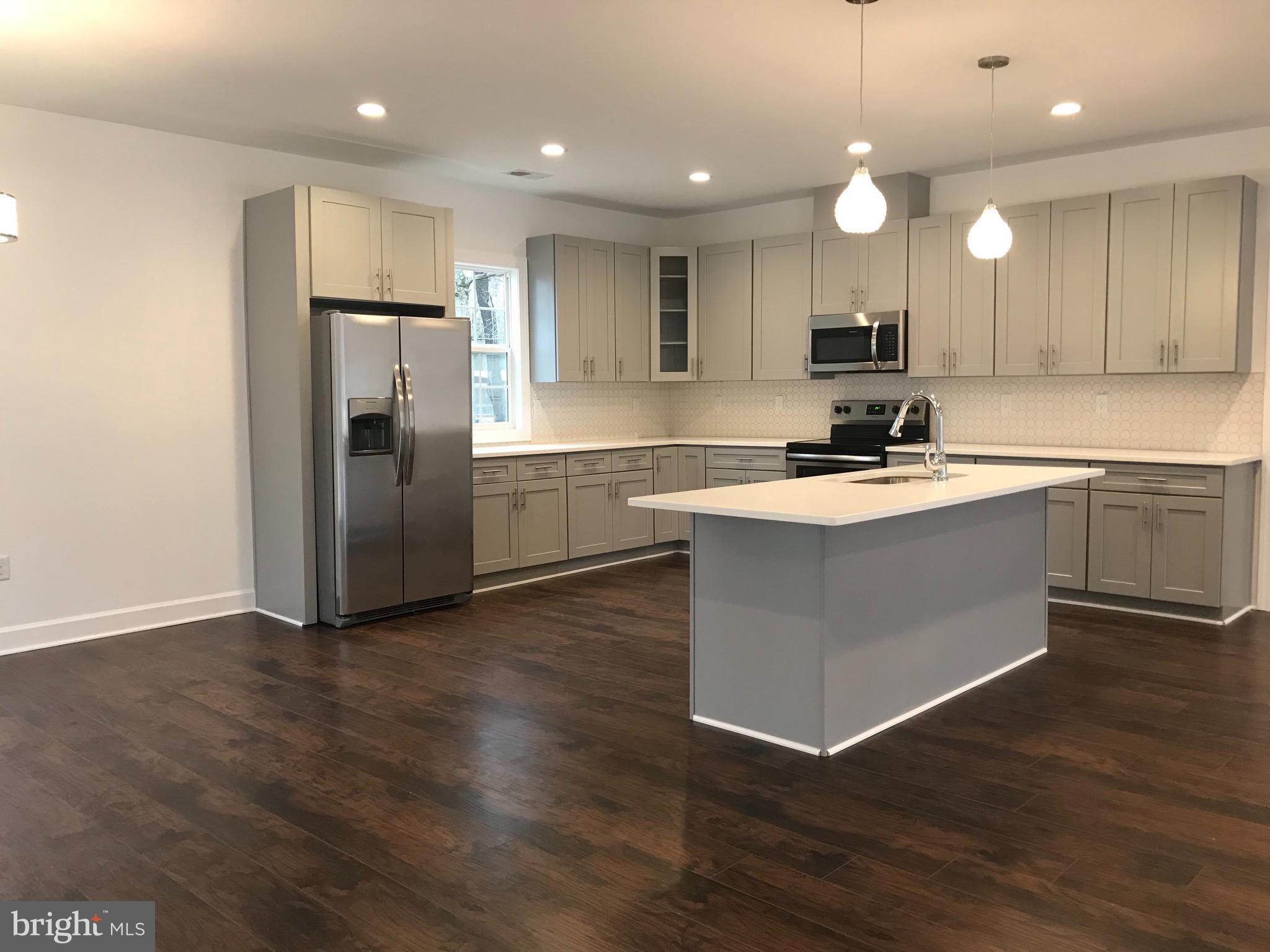 CALVERT MANOR - Residential