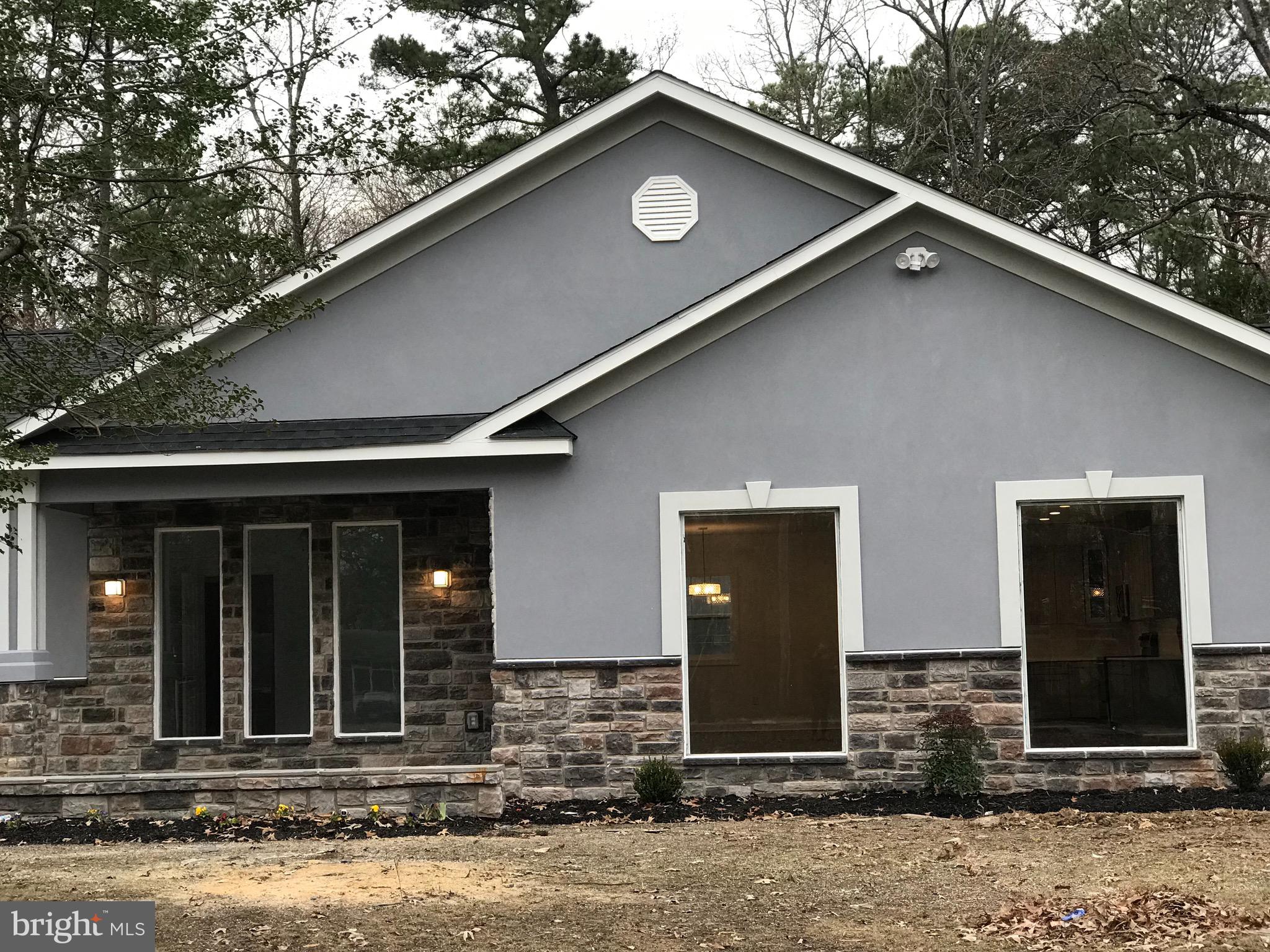 CALVERT MANOR - Residential