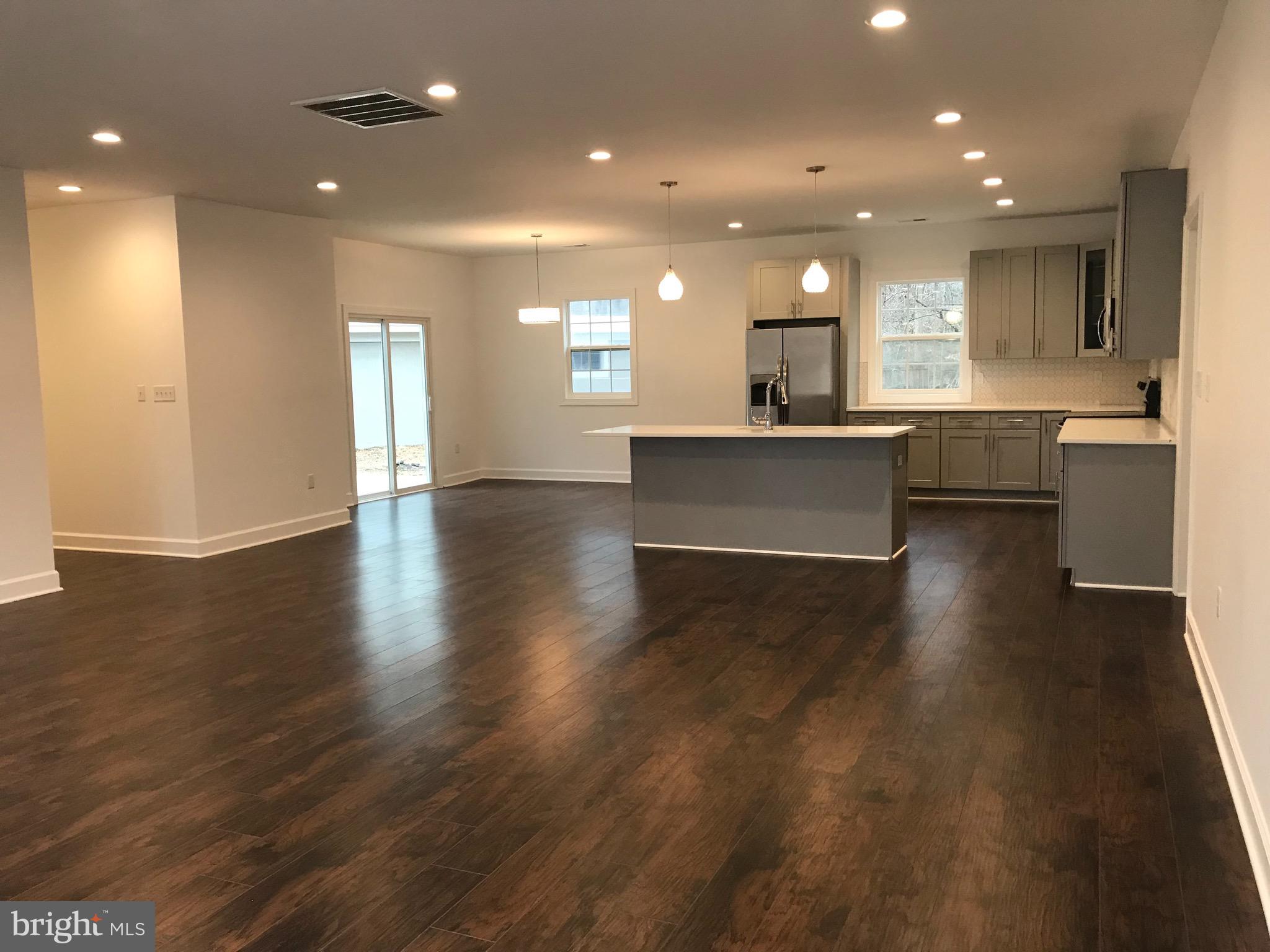 CALVERT MANOR - Residential