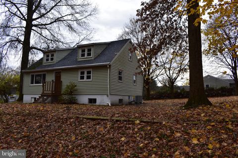 127 CEDAR LANE READING PA 19607