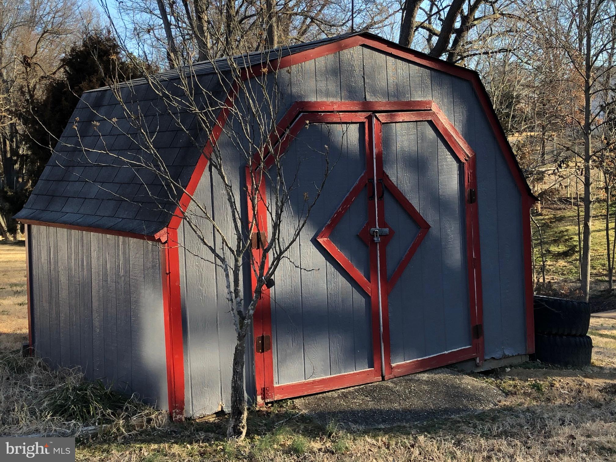 MONTICELLO WOODS - Residential