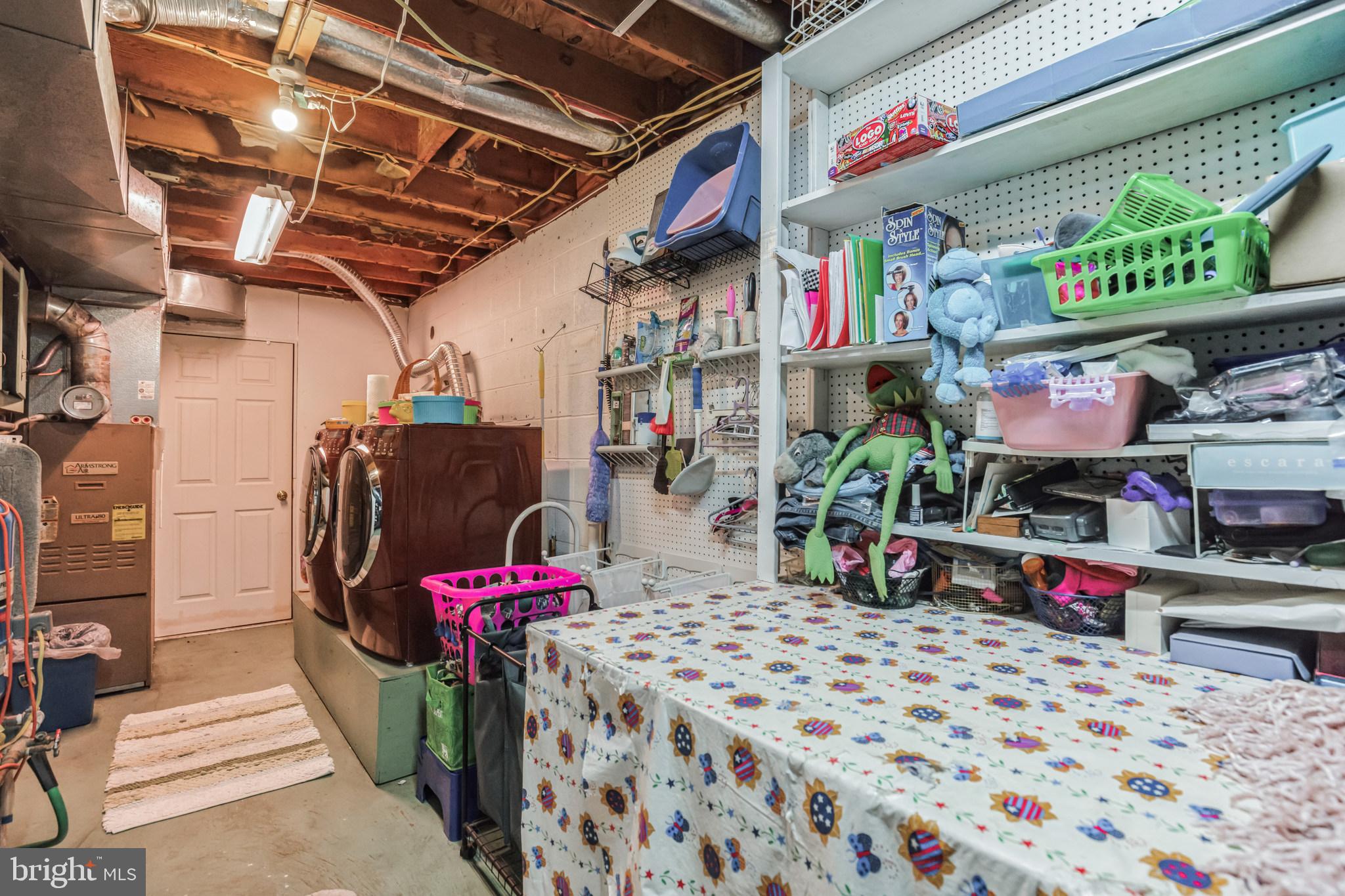 GOLDEN BEACH - Residential