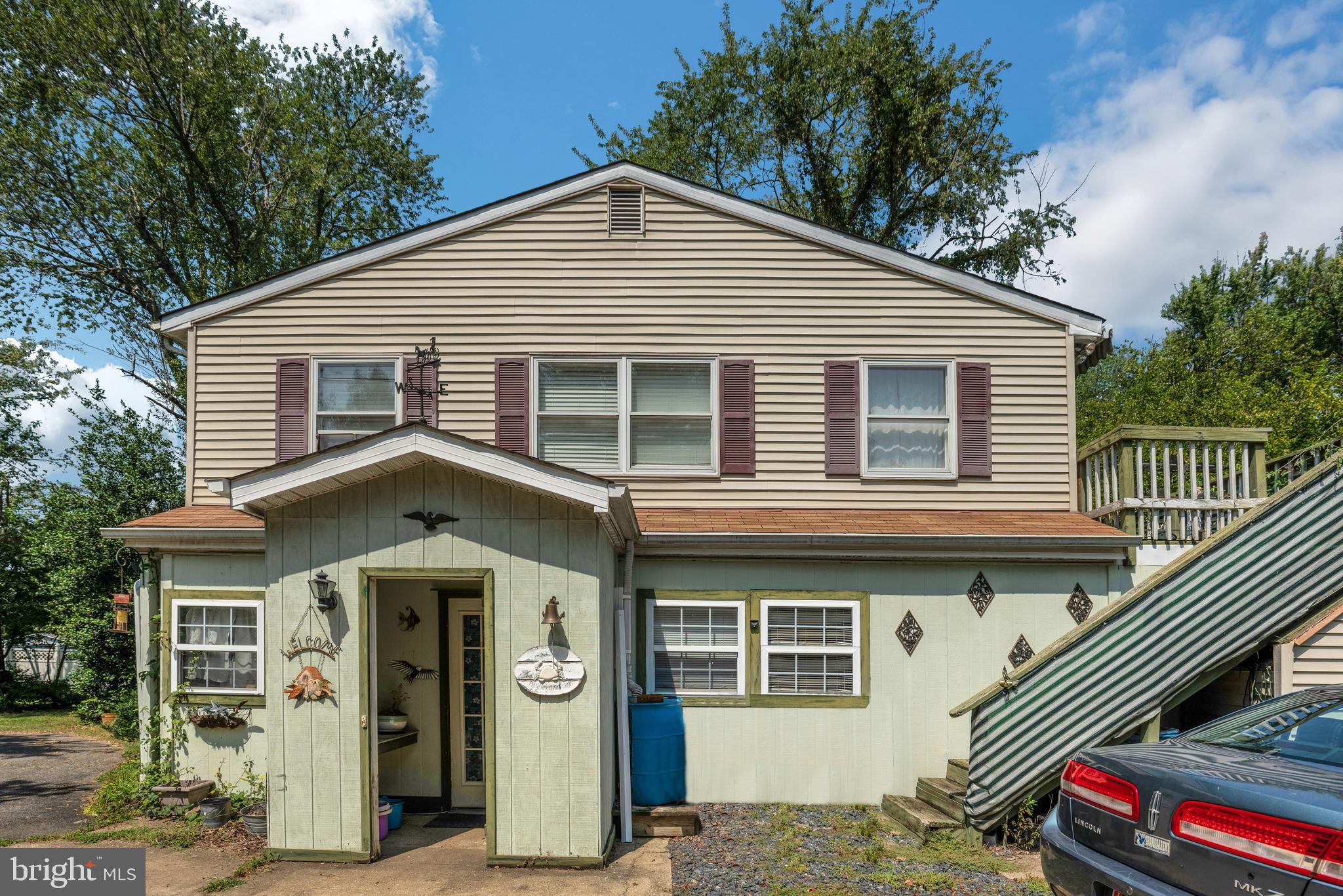 GOLDEN BEACH - Residential