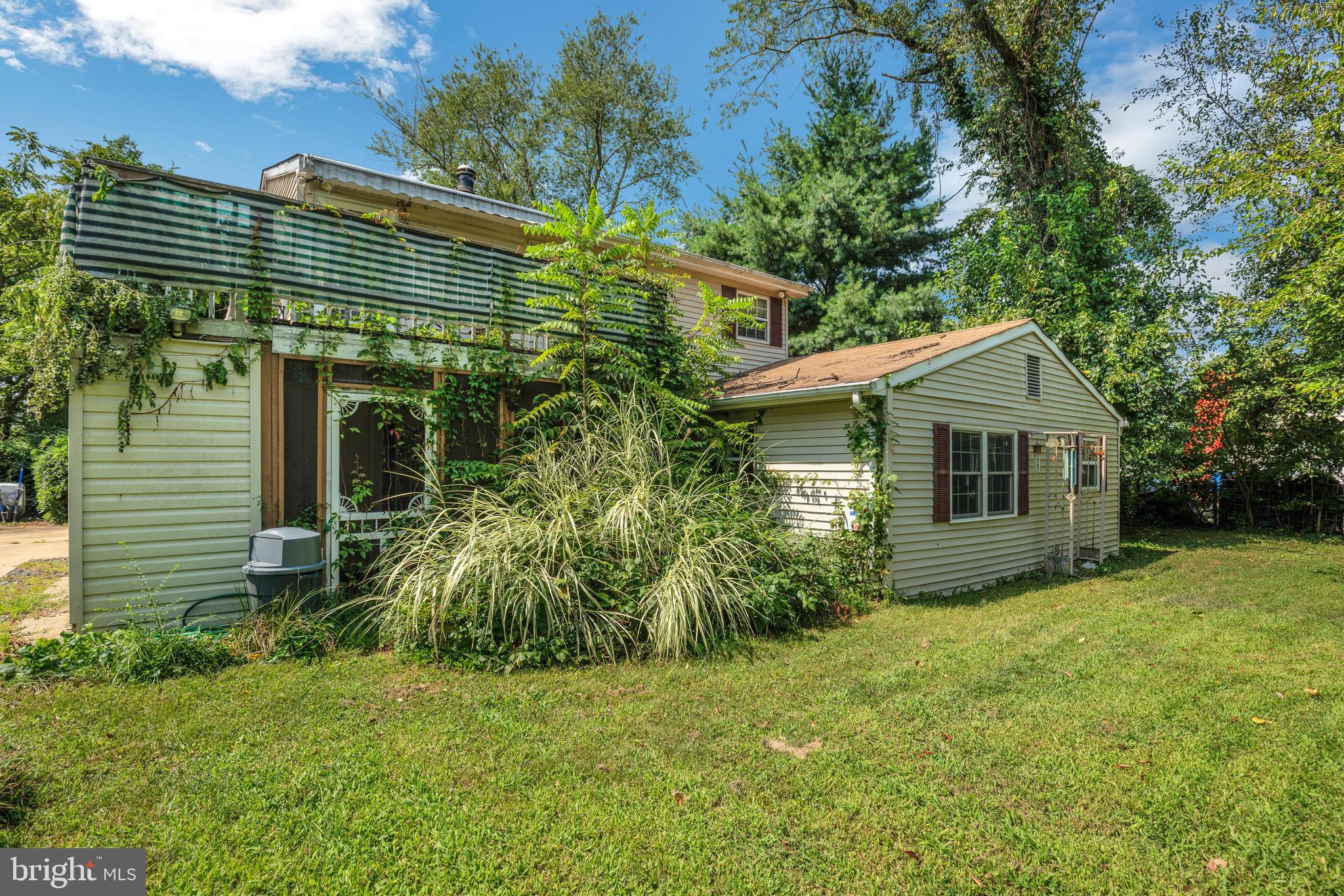 GOLDEN BEACH - Residential