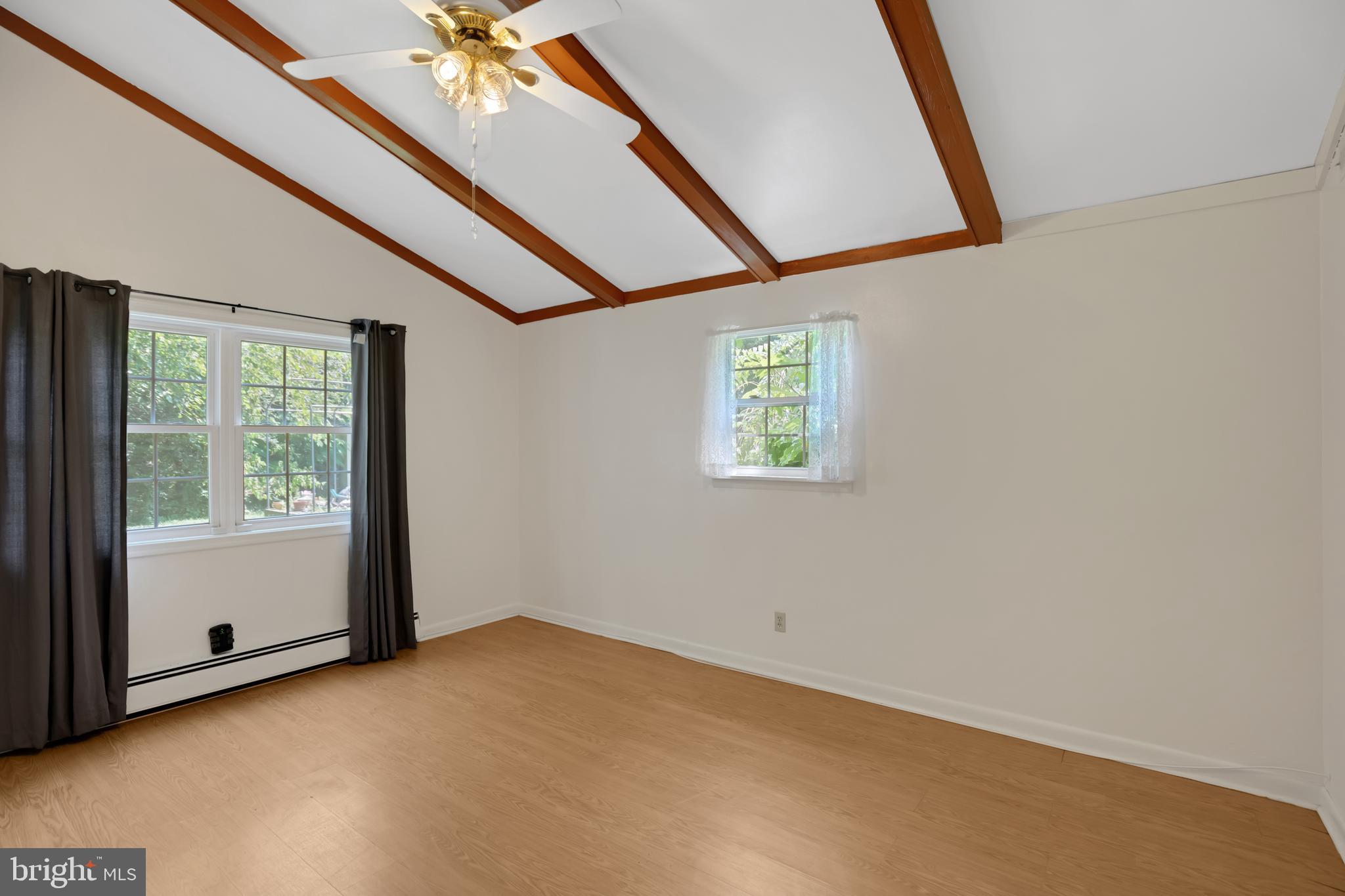 GOLDEN BEACH - Residential