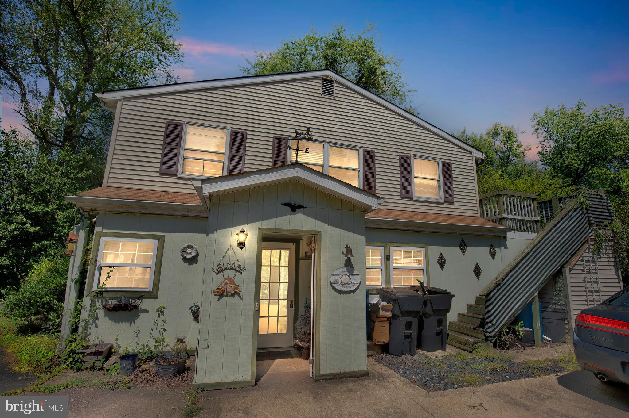 GOLDEN BEACH - Residential