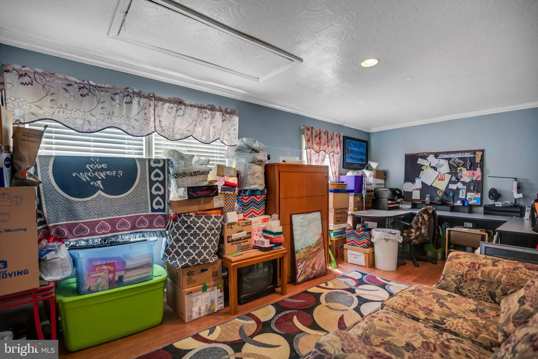 GOLDEN BEACH - Residential